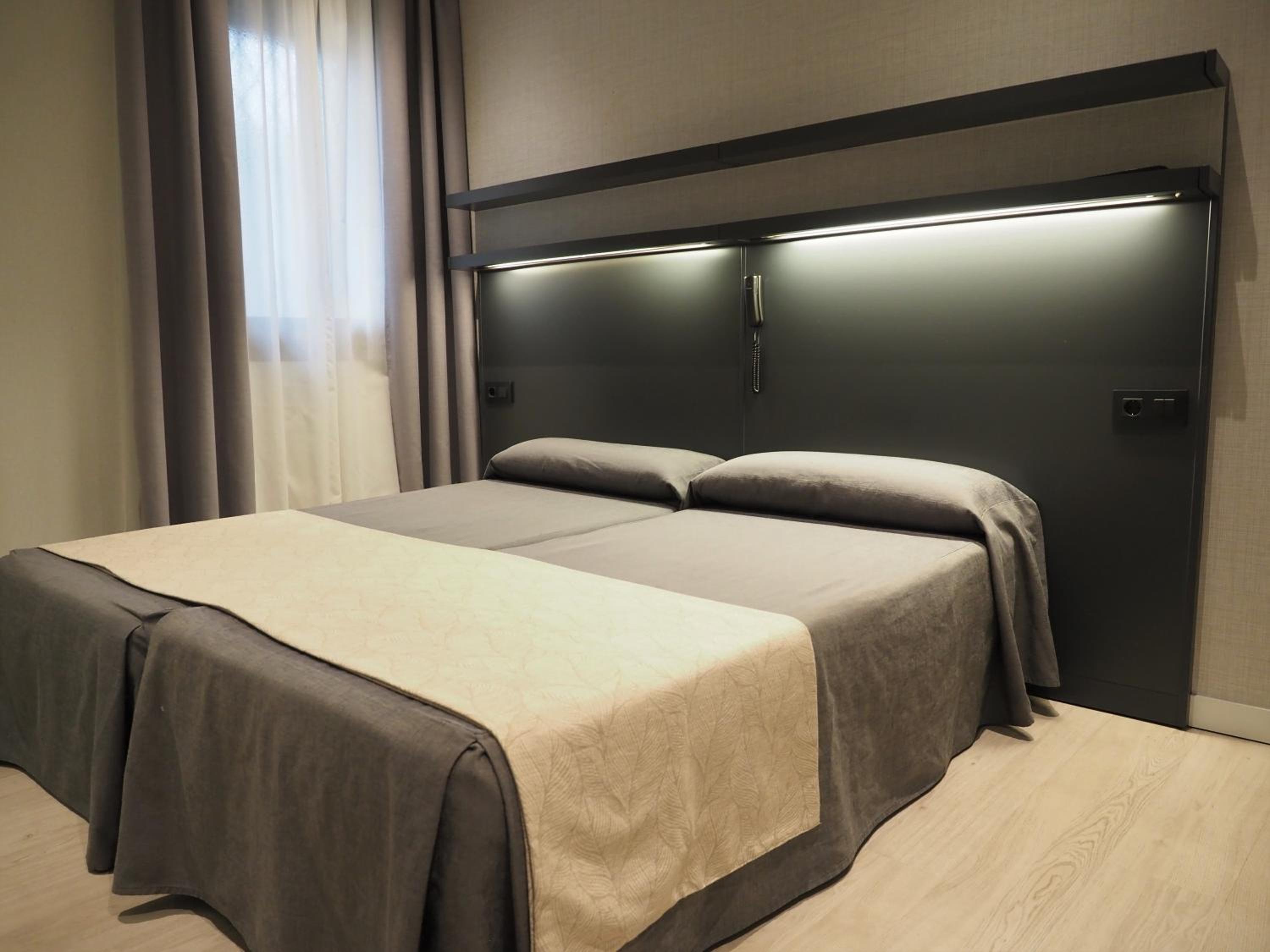 Habitación Estándar con Dos Camas Individuales
