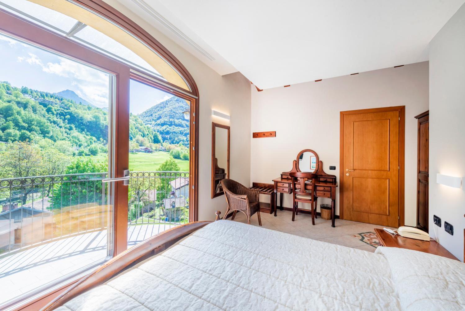 Double Room with Balcony photo 3