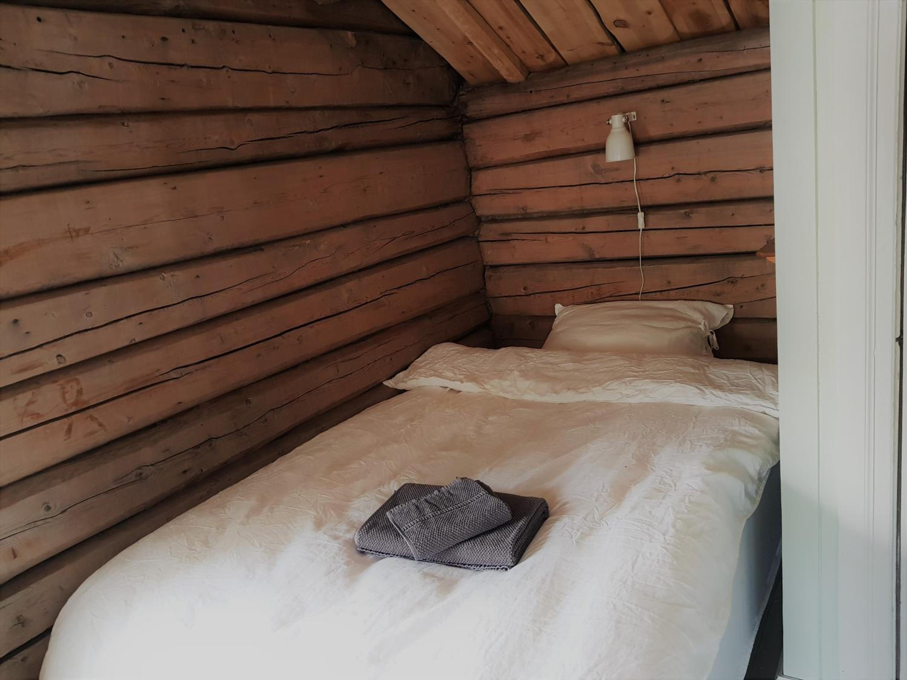 Four-Bedroom House - Photo 13