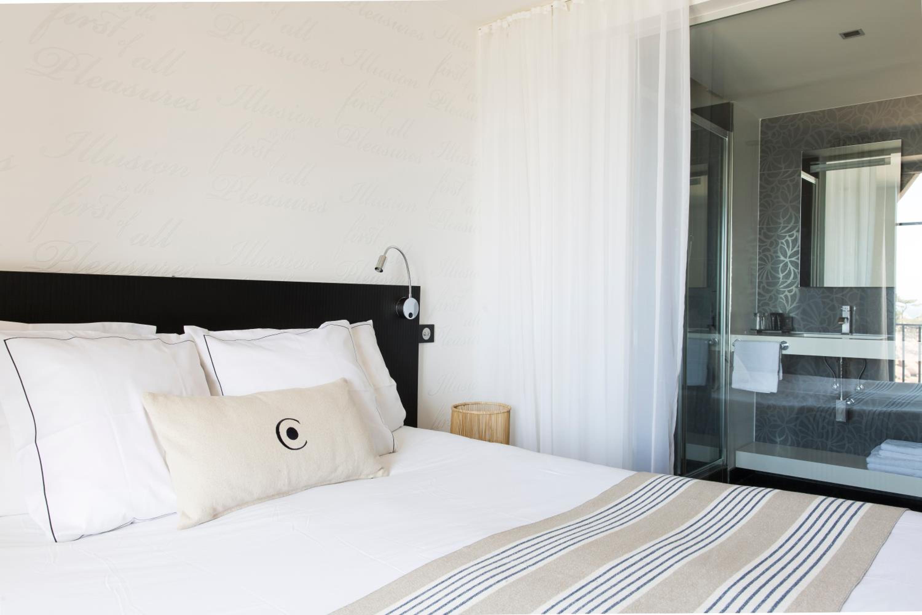 Premium Double Room with Sea View - Photo 1