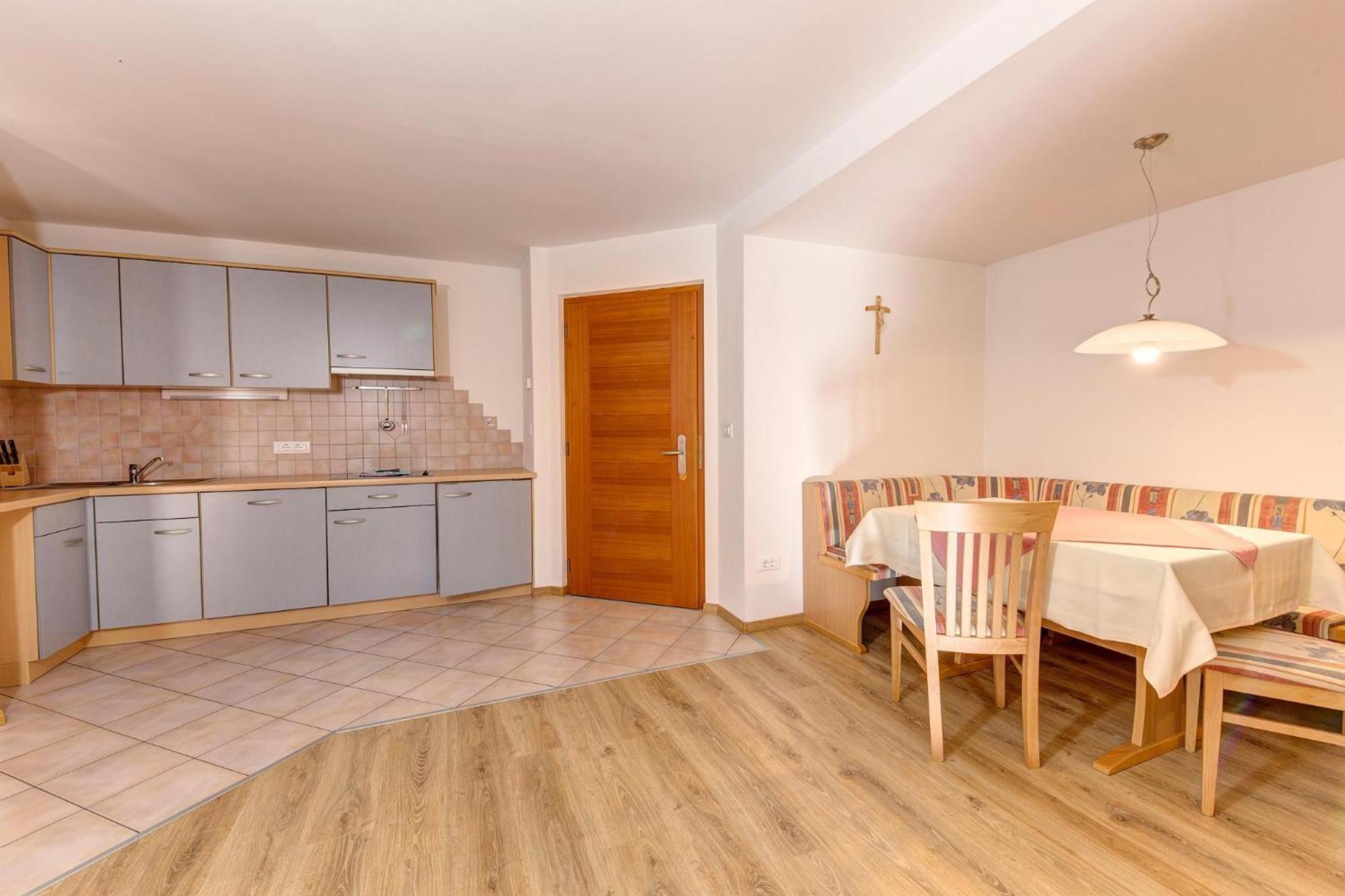 Apartment with Balcony photo 2