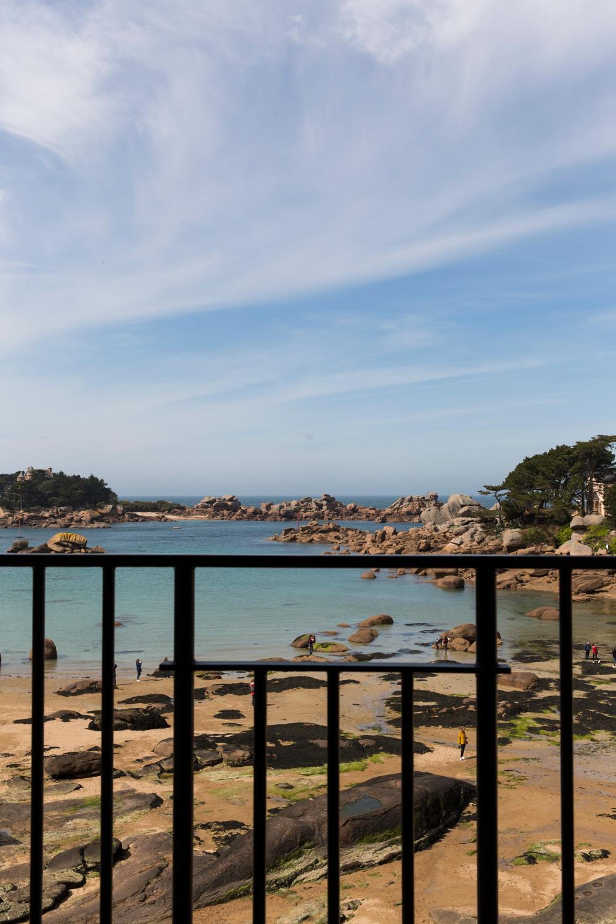 Premium Double Room with Sea View - Photo 3