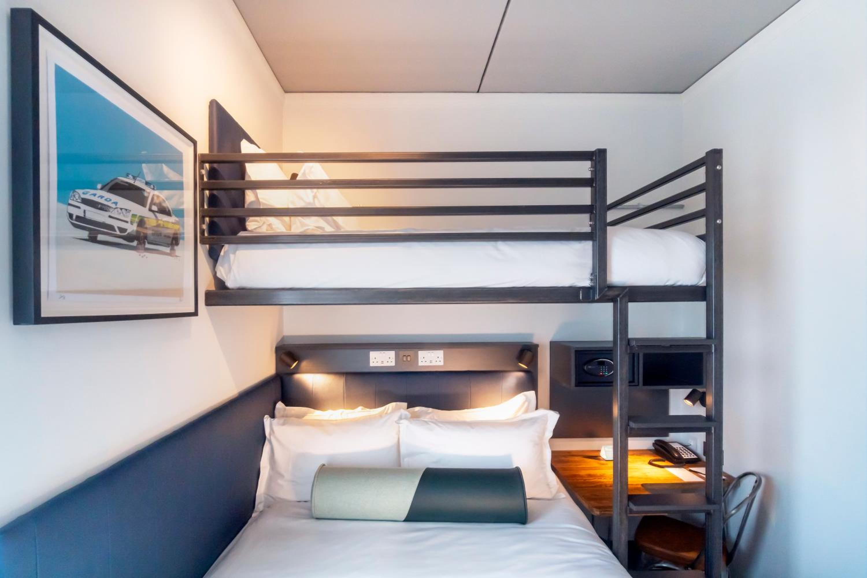 Double with Bunk Bed - Photo 2