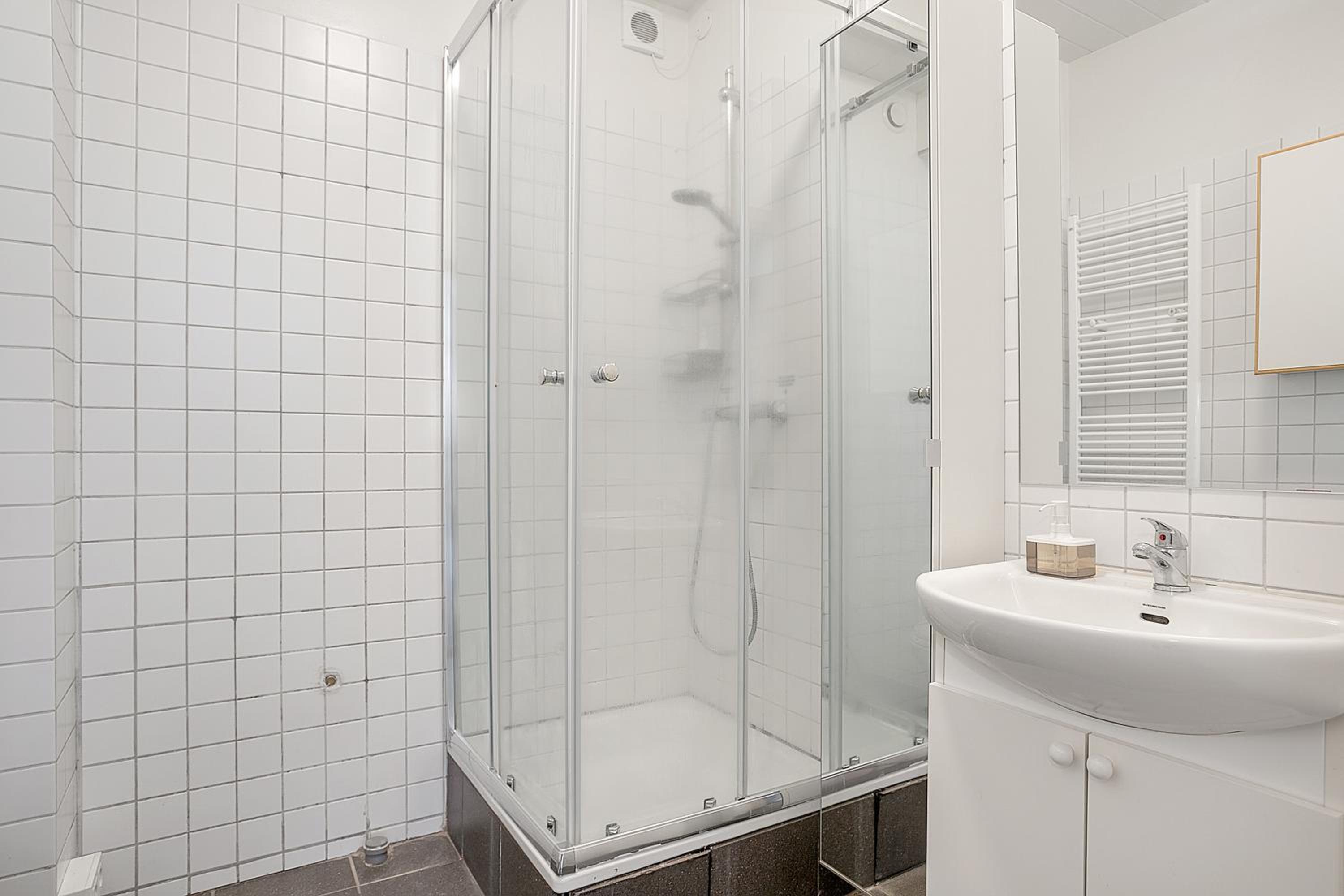 Two-Bedroom Apartment - Photo 2