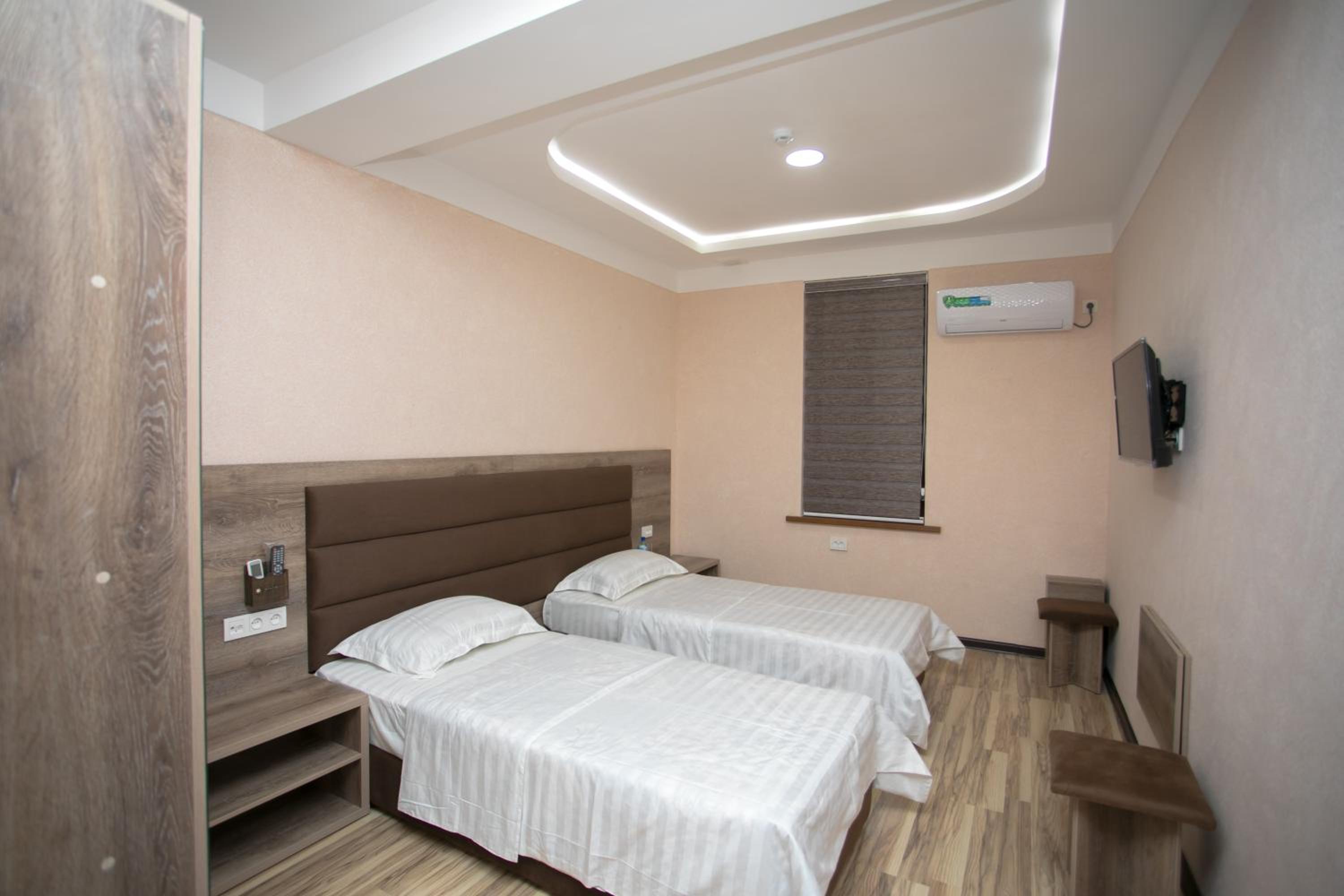 Double or Twin Room with Shower photo 2