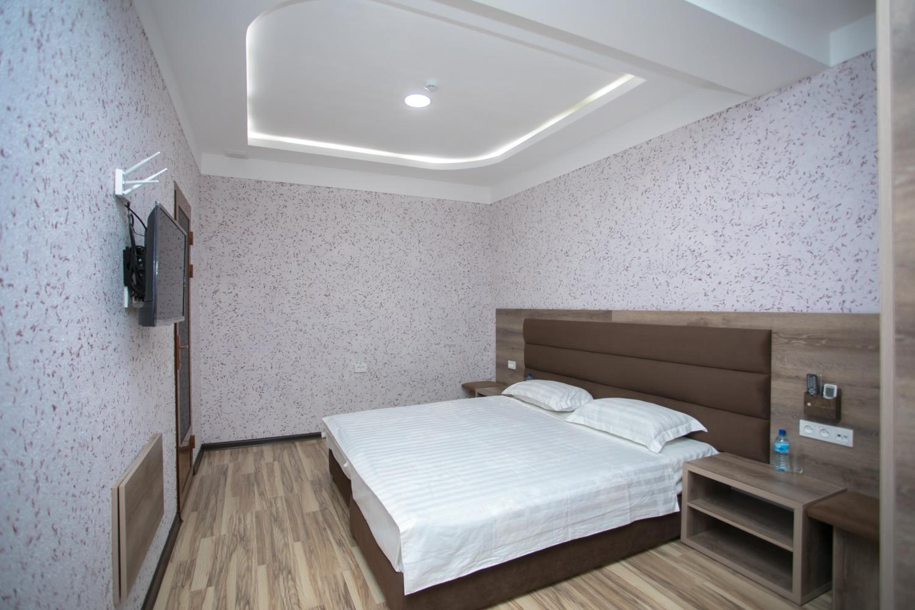 Double or Twin Room with Shower photo 1