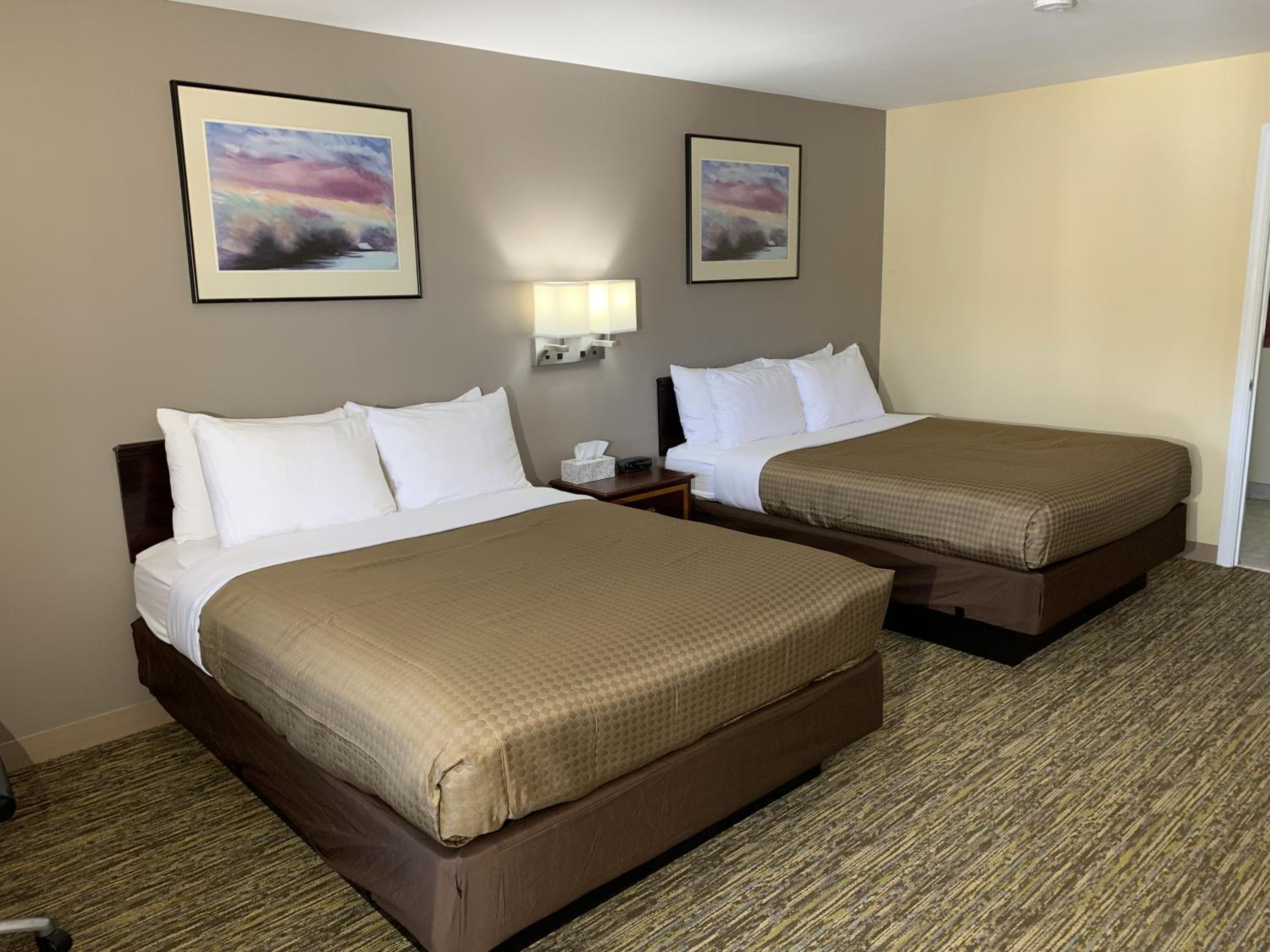 2 Queen Beds Non Smoking - Photo 6