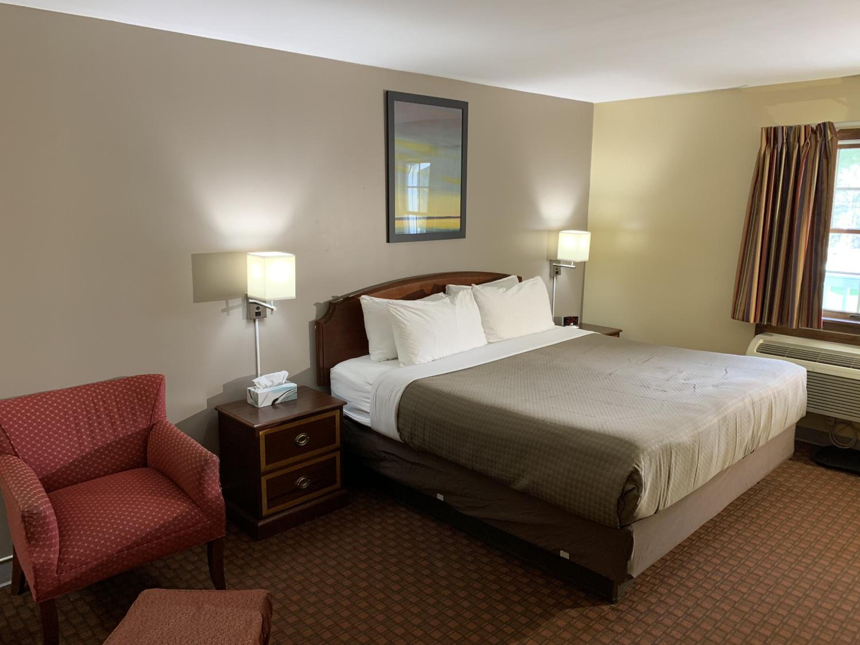 1 King Bed Non Smoking - Photo 6