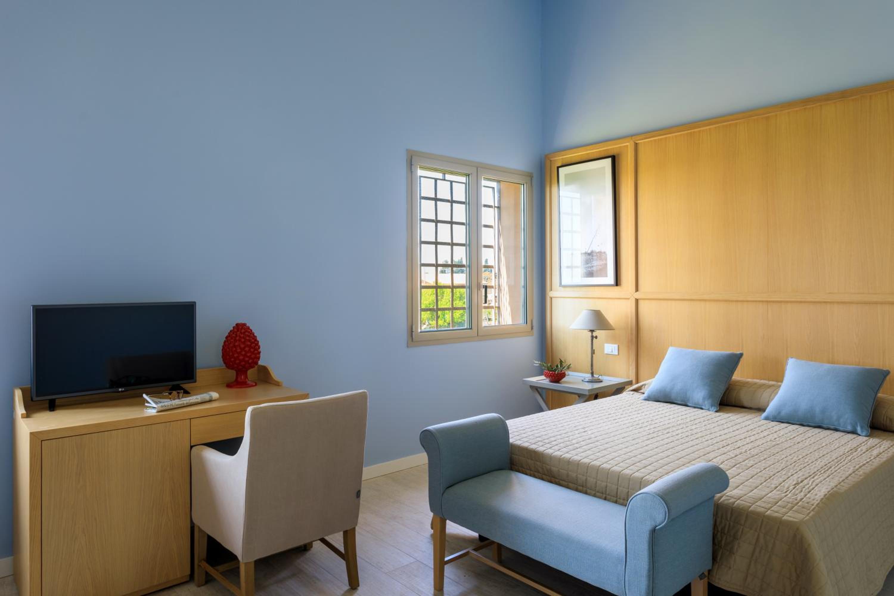 Deluxe Double Room - Photo 1