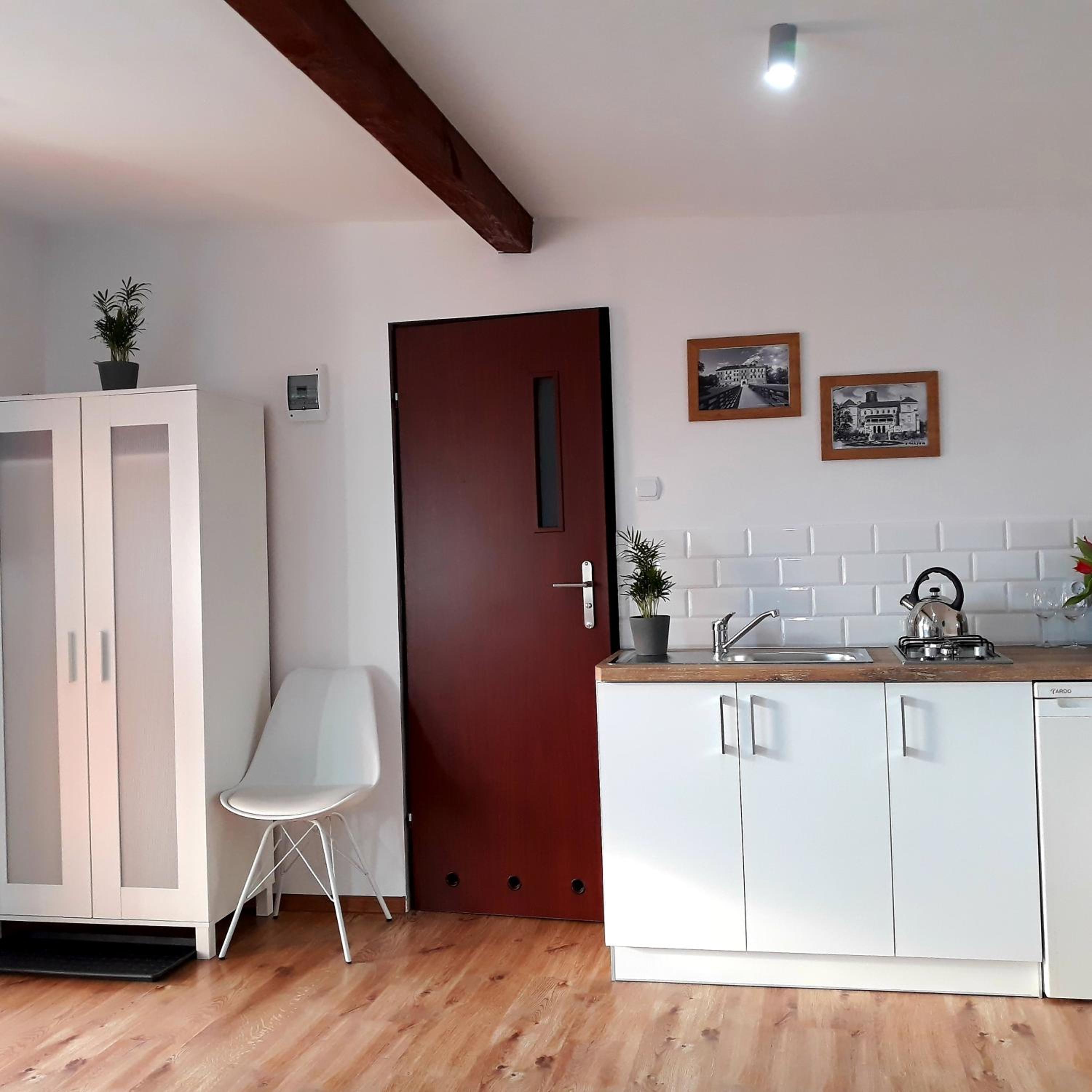 Triple Room with Bathroom - Photo 4