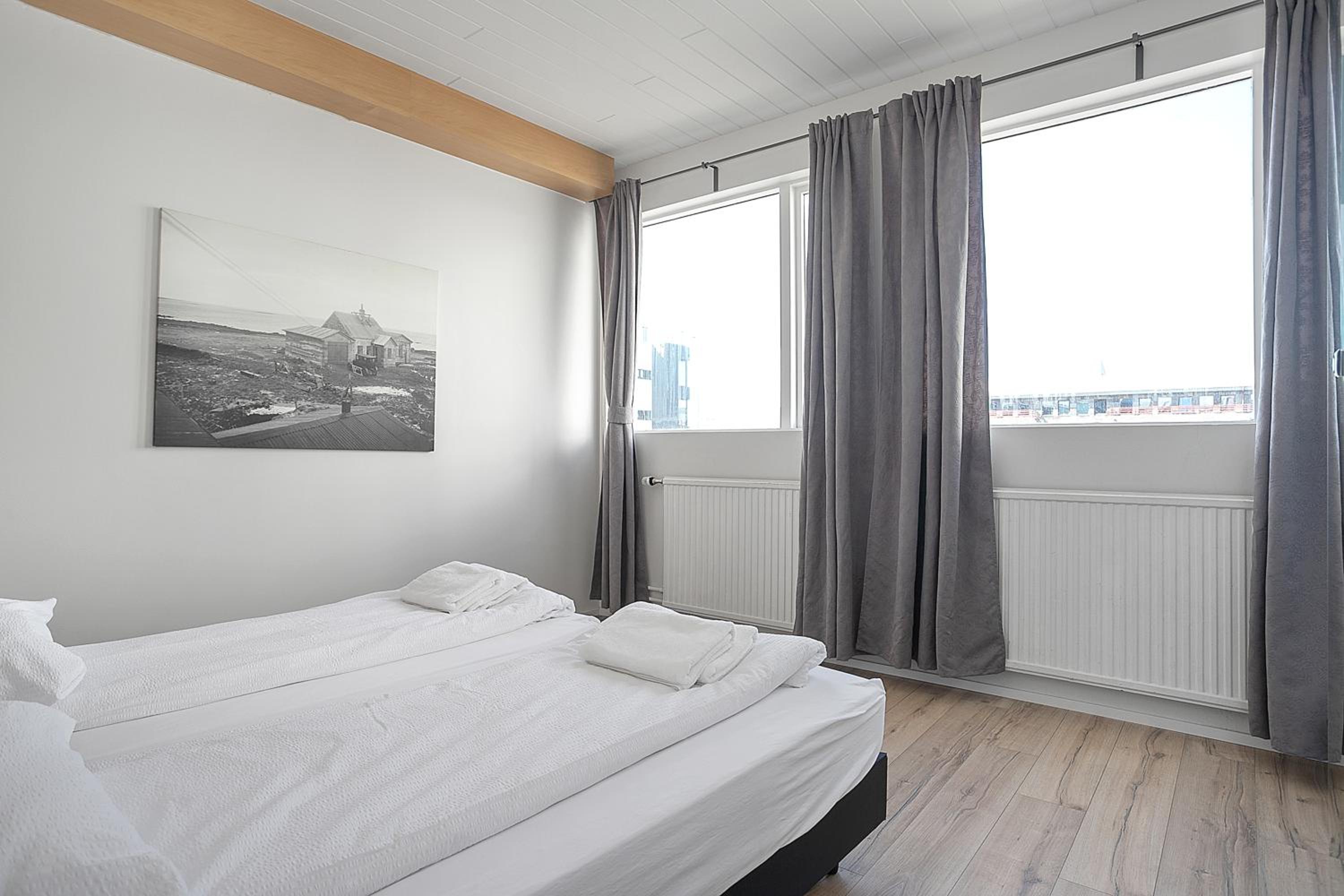 Two-Bedroom Apartment - Photo 7