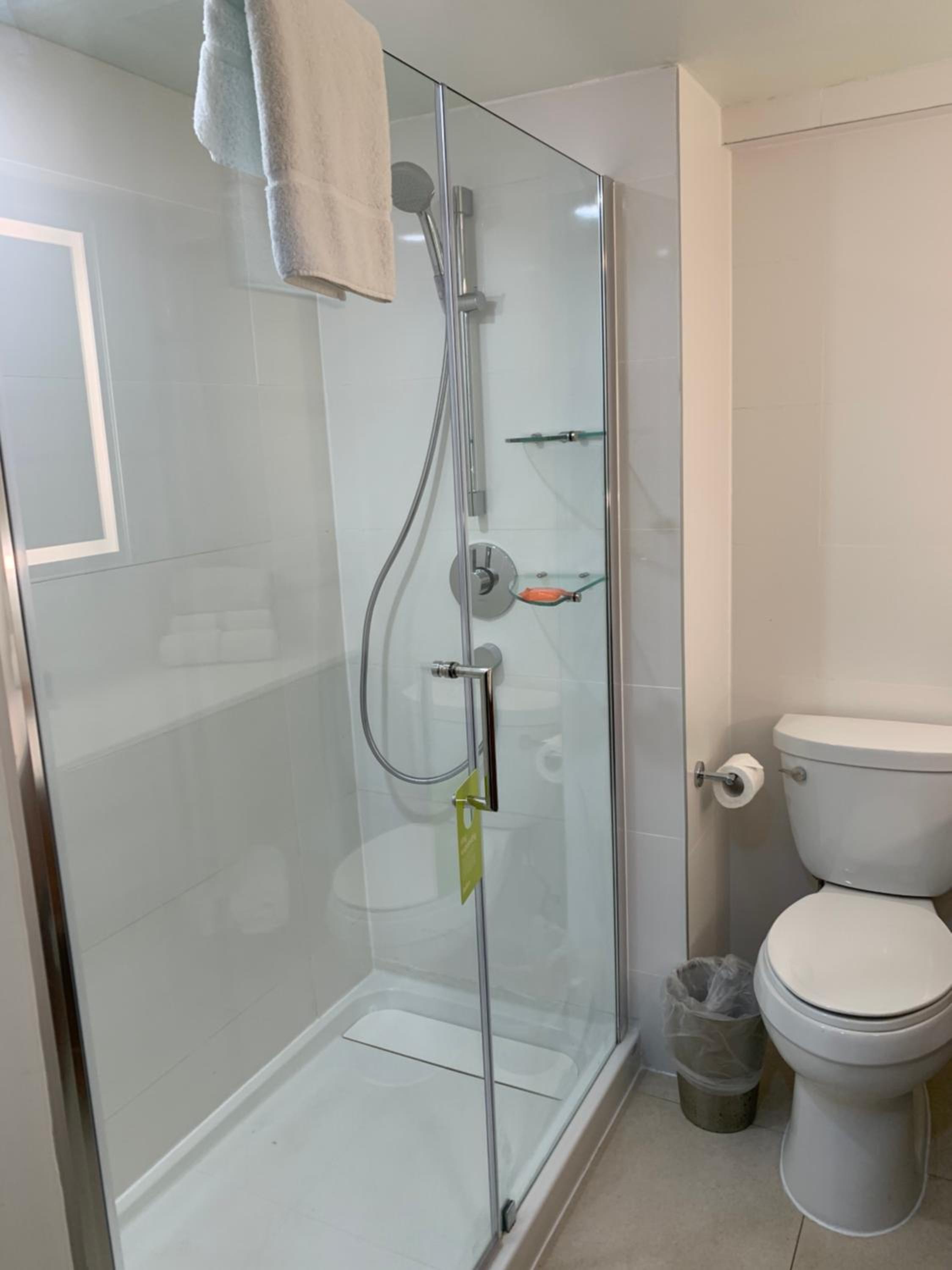 Double Room With Two Double Beds - Photo 11