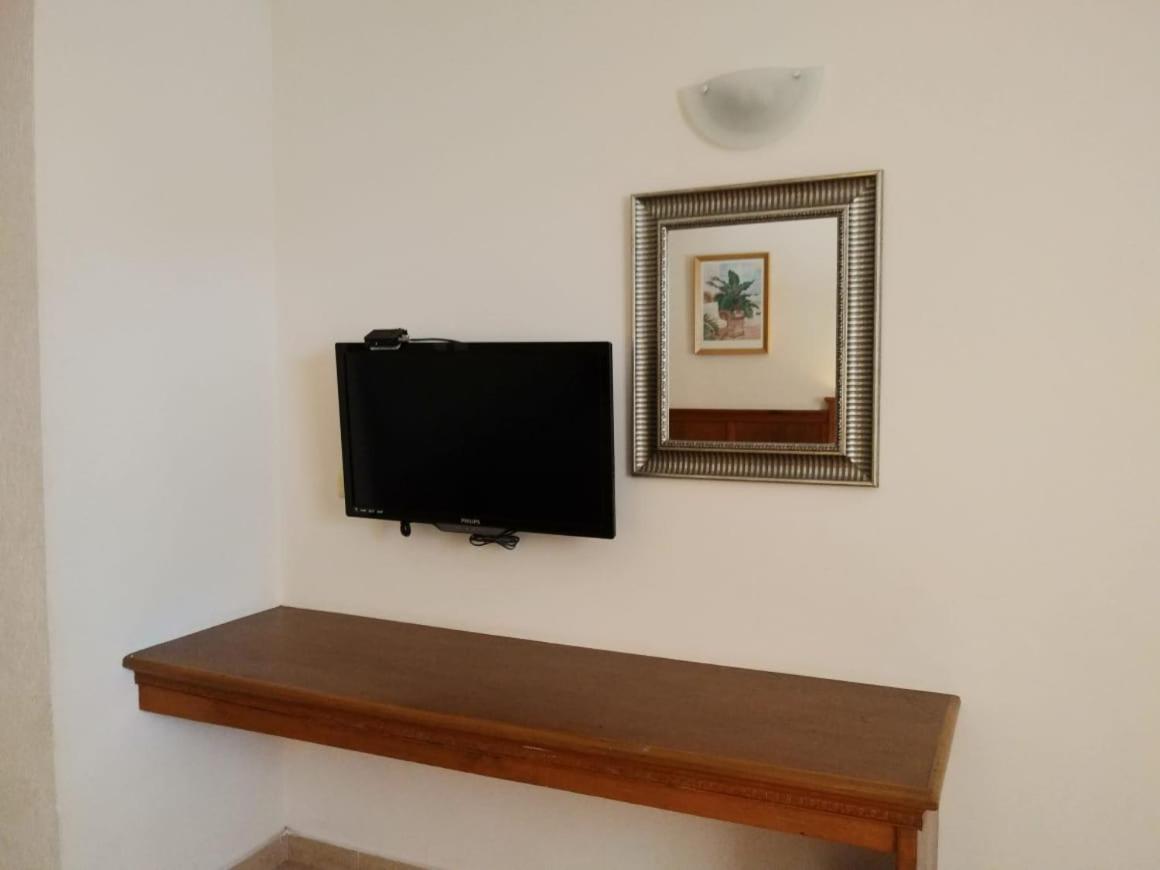 Double Room with Two Double Beds photo 3