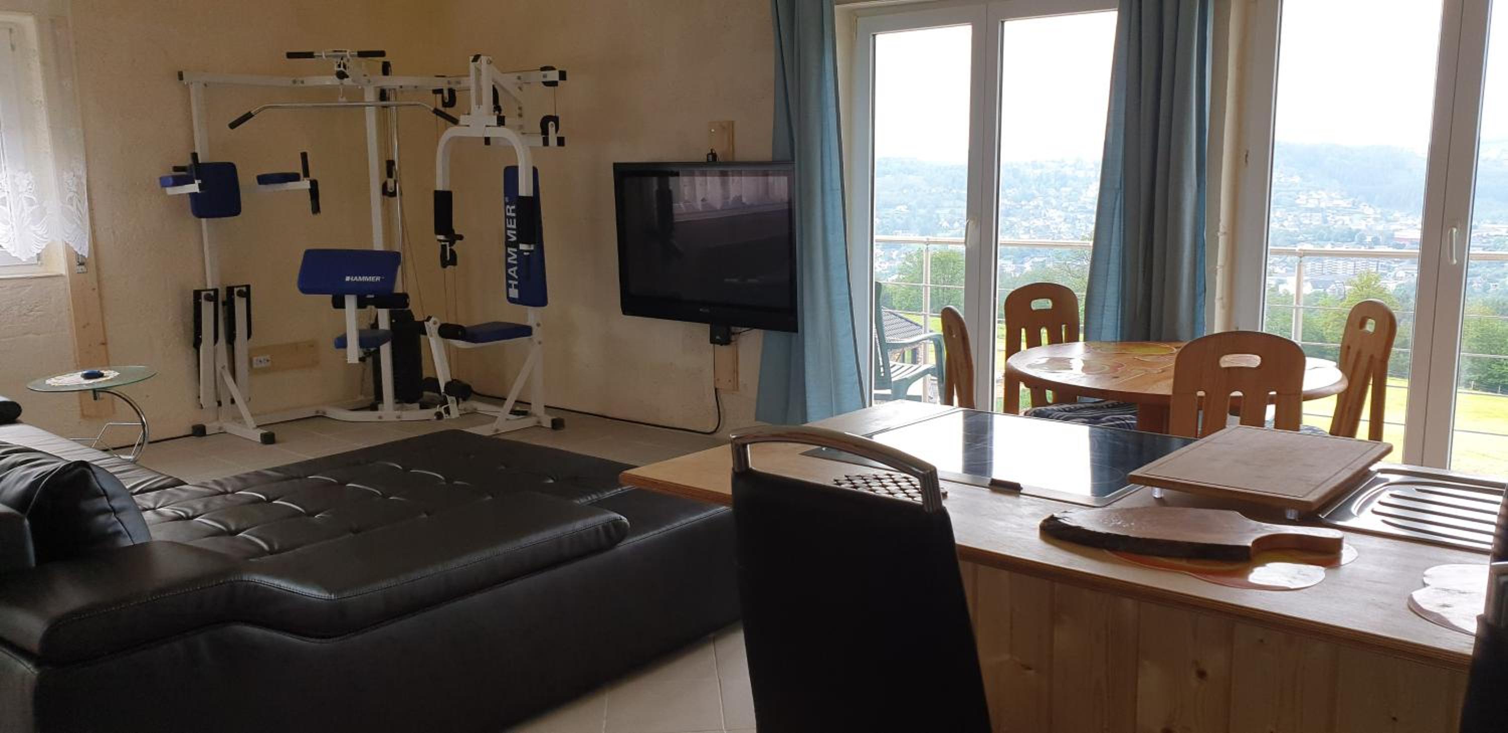 Two-Bedroom Apartment with Mountain View and Balcony photo 1