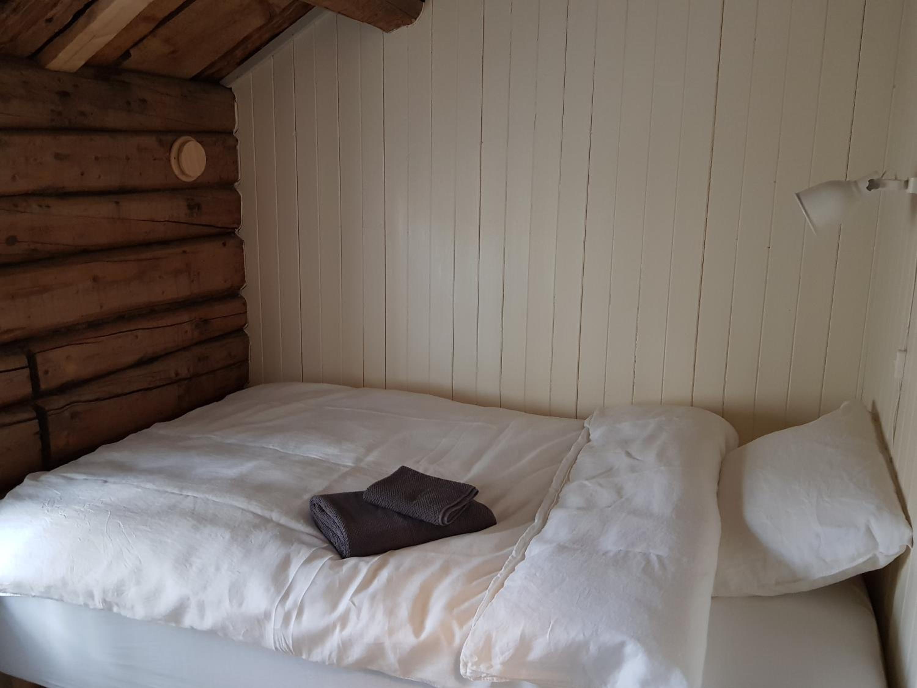 Four-Bedroom House - Photo 19