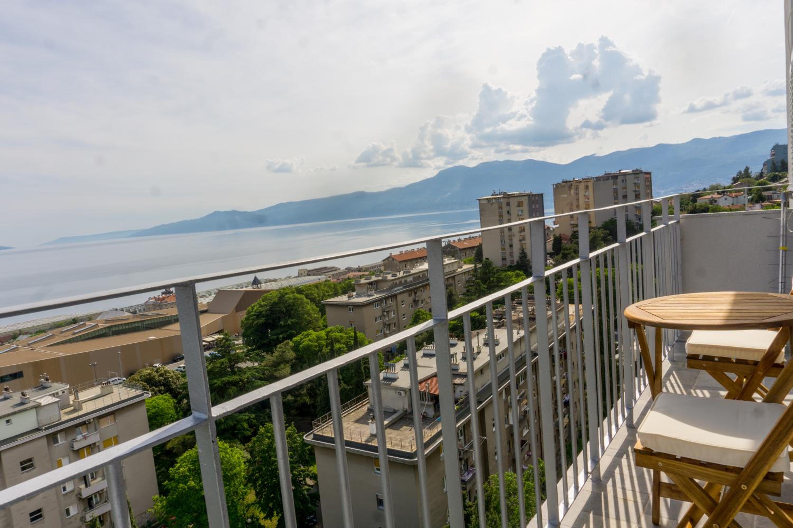 Apartment with Sea View - Photo 48