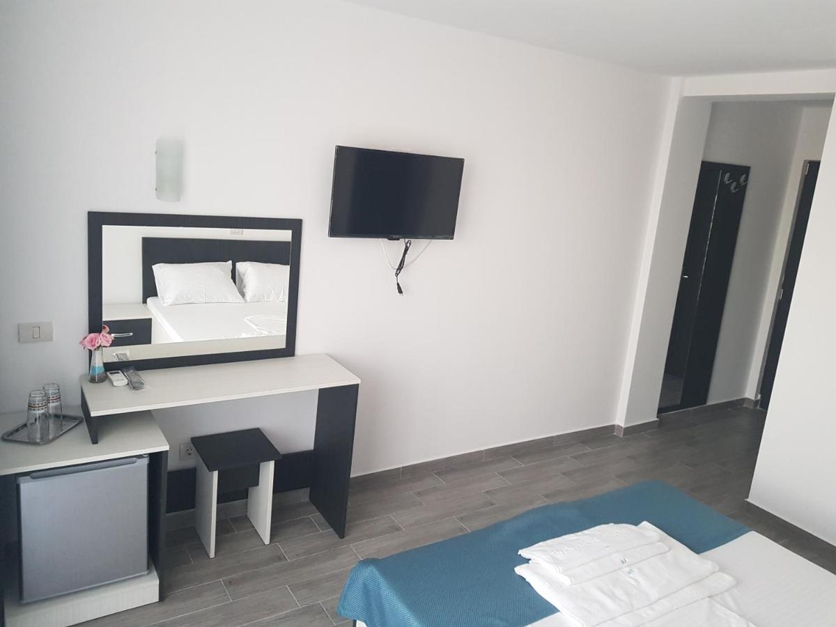 Double Room - Photo 3