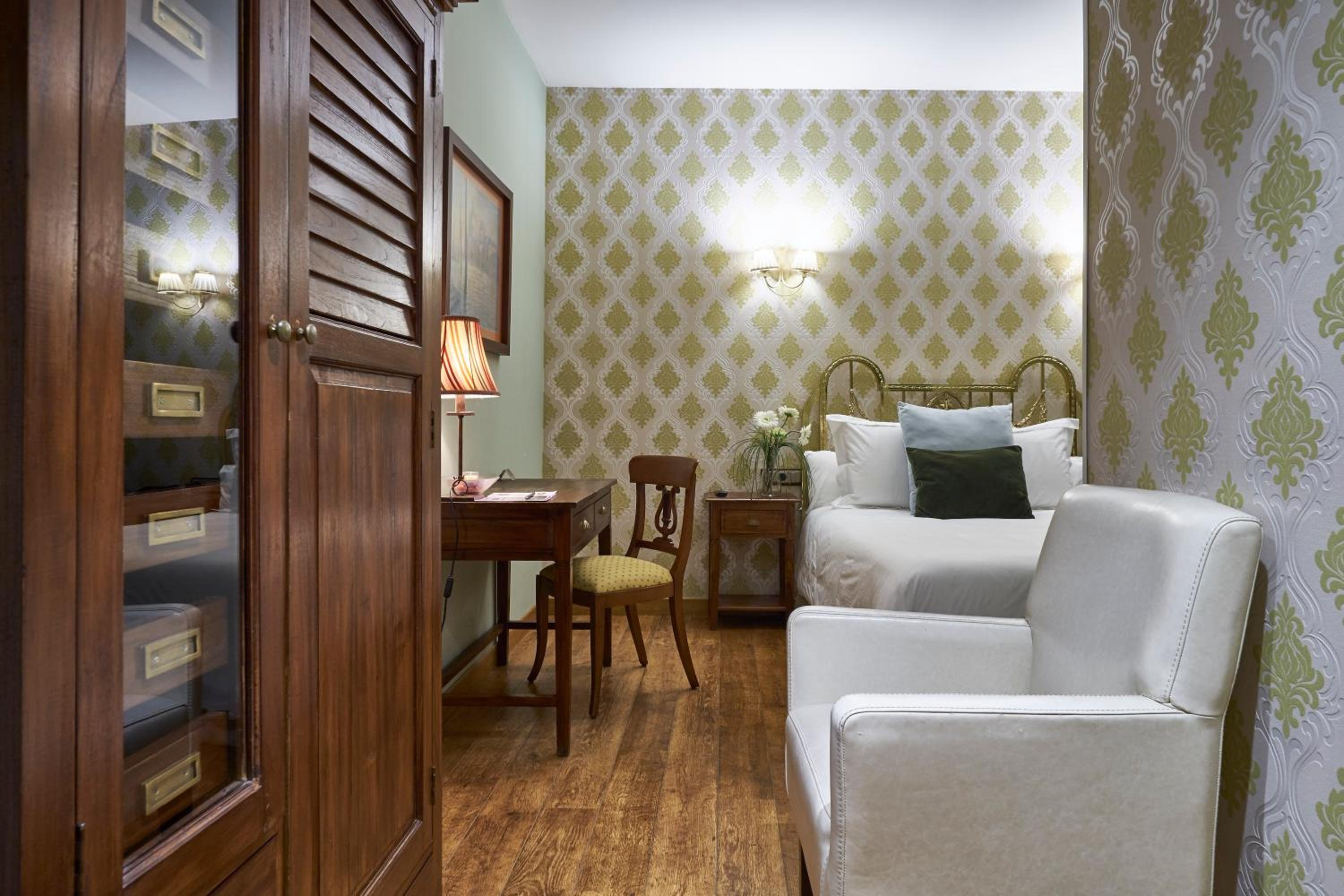 Double Room - Photo 4