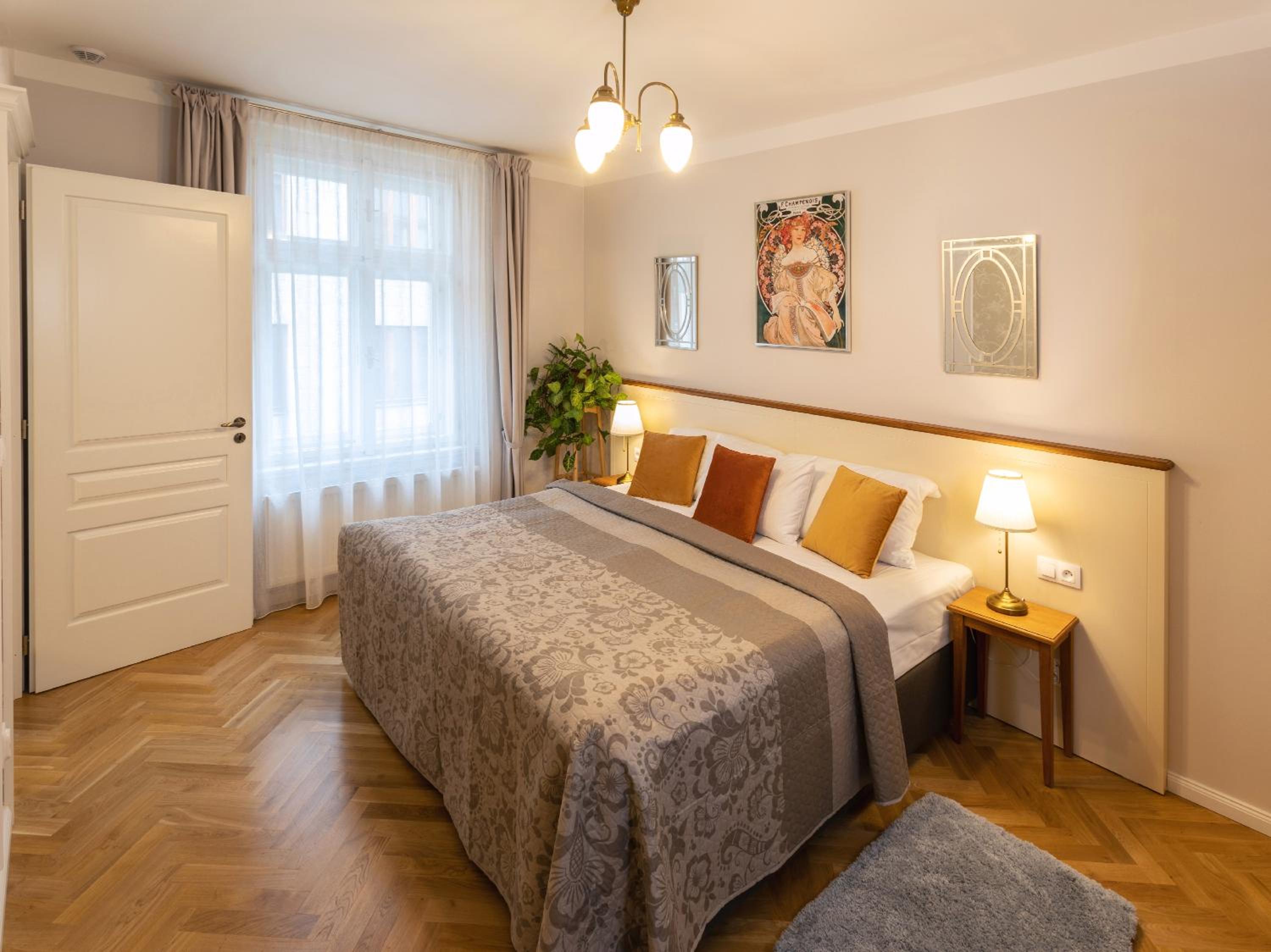 Deluxe Apartment