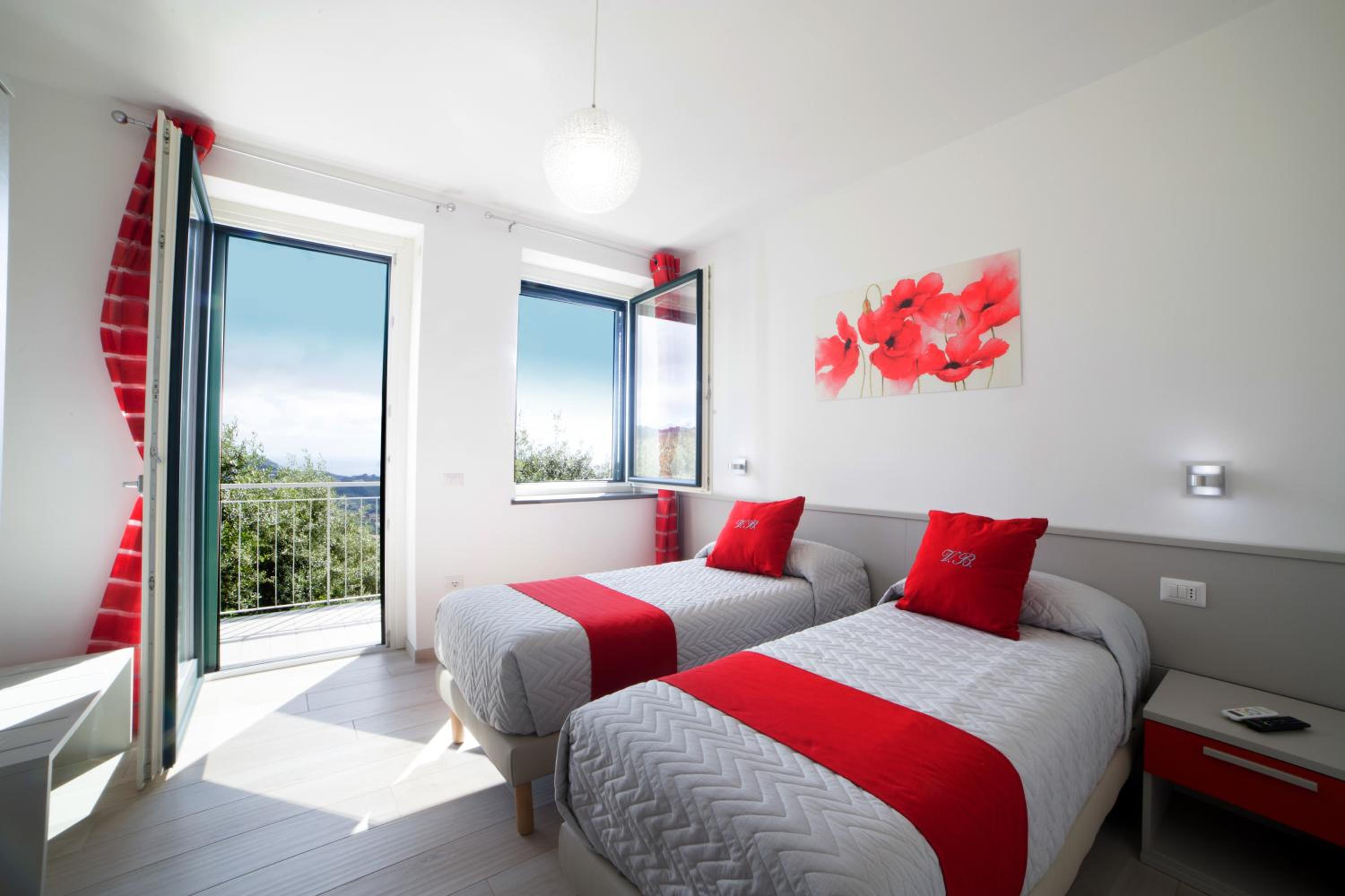 Apartment with Sea View photo 2