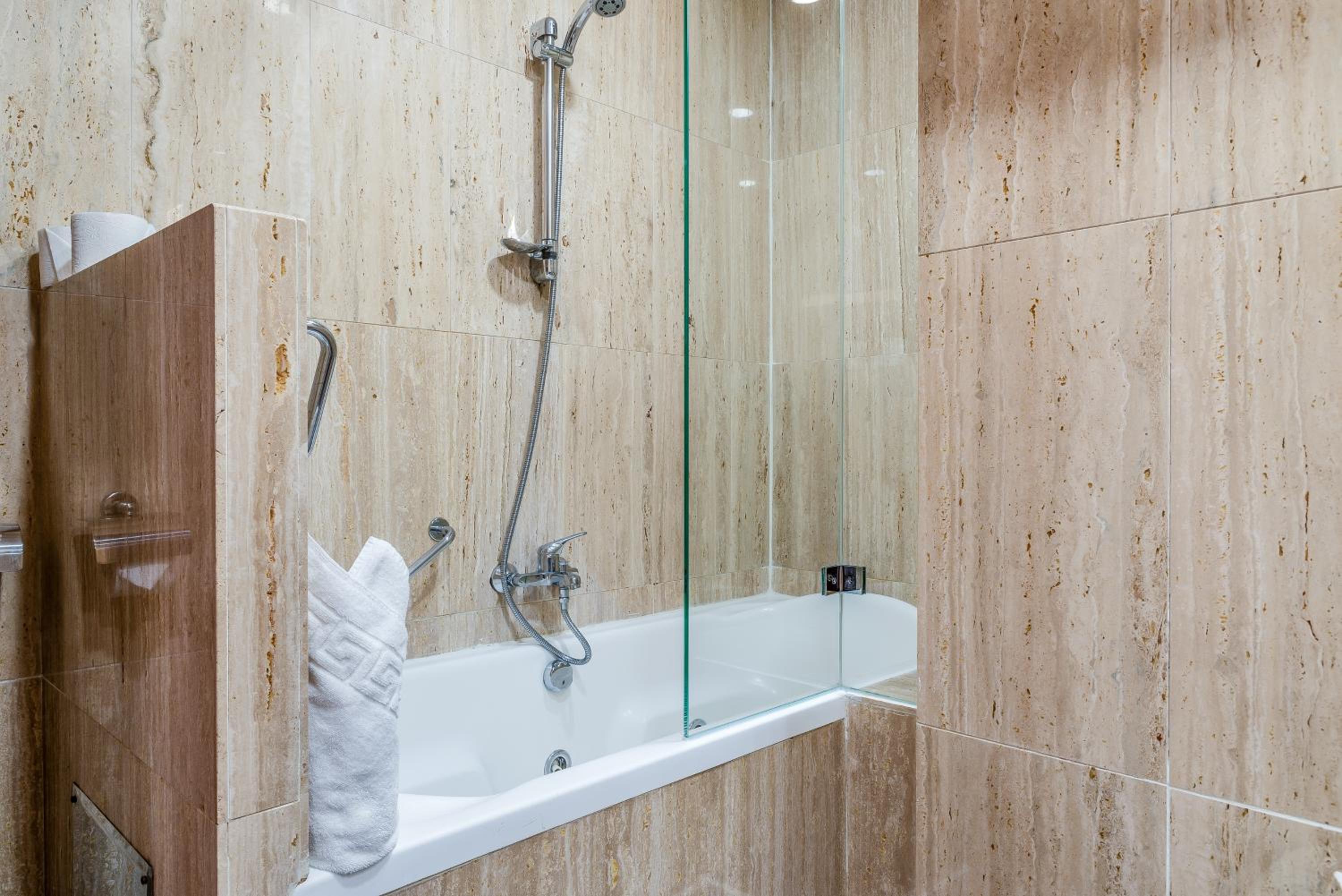 Junior Suite - Photo 19