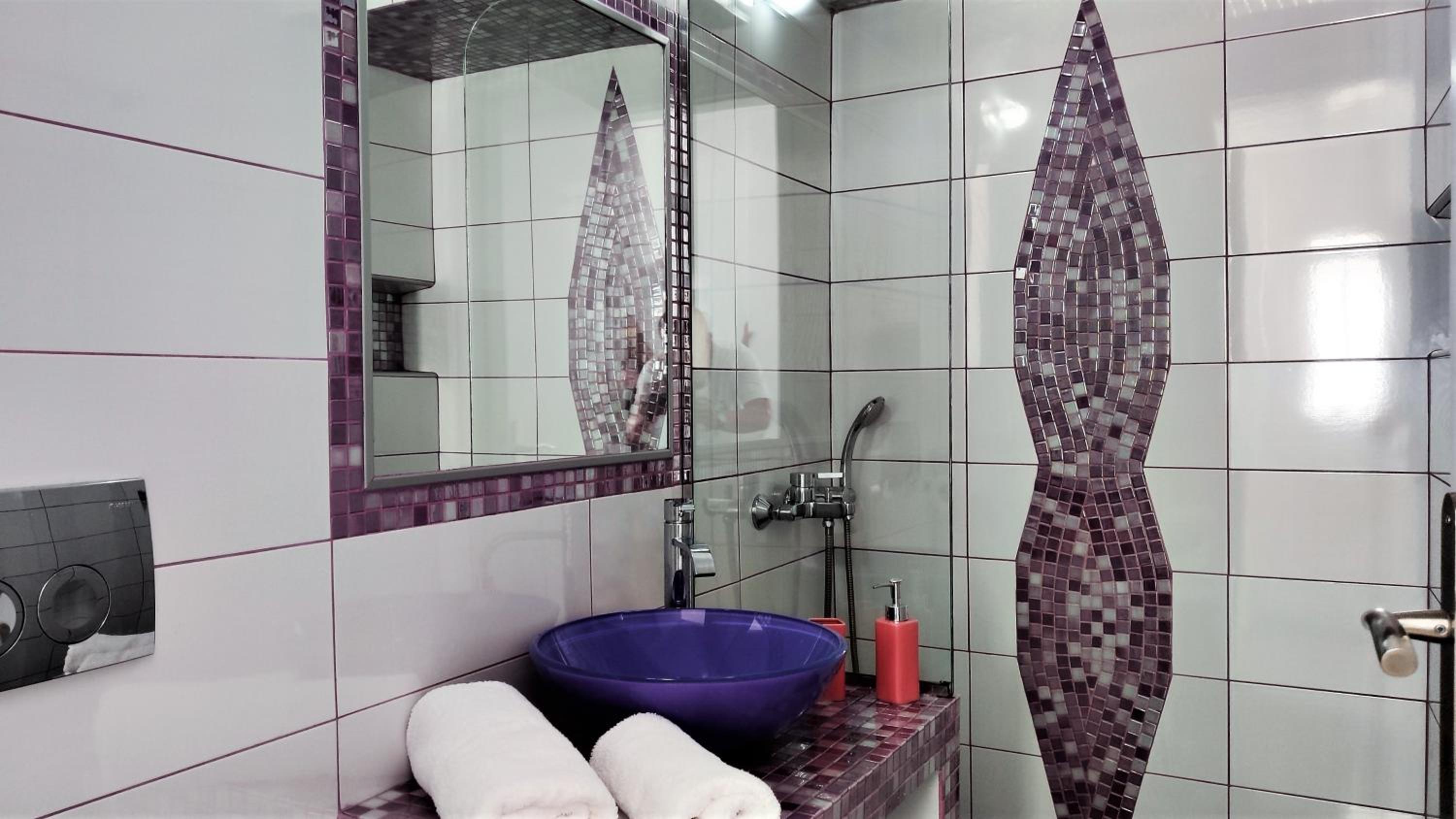 Double or Twin Room - Photo 7