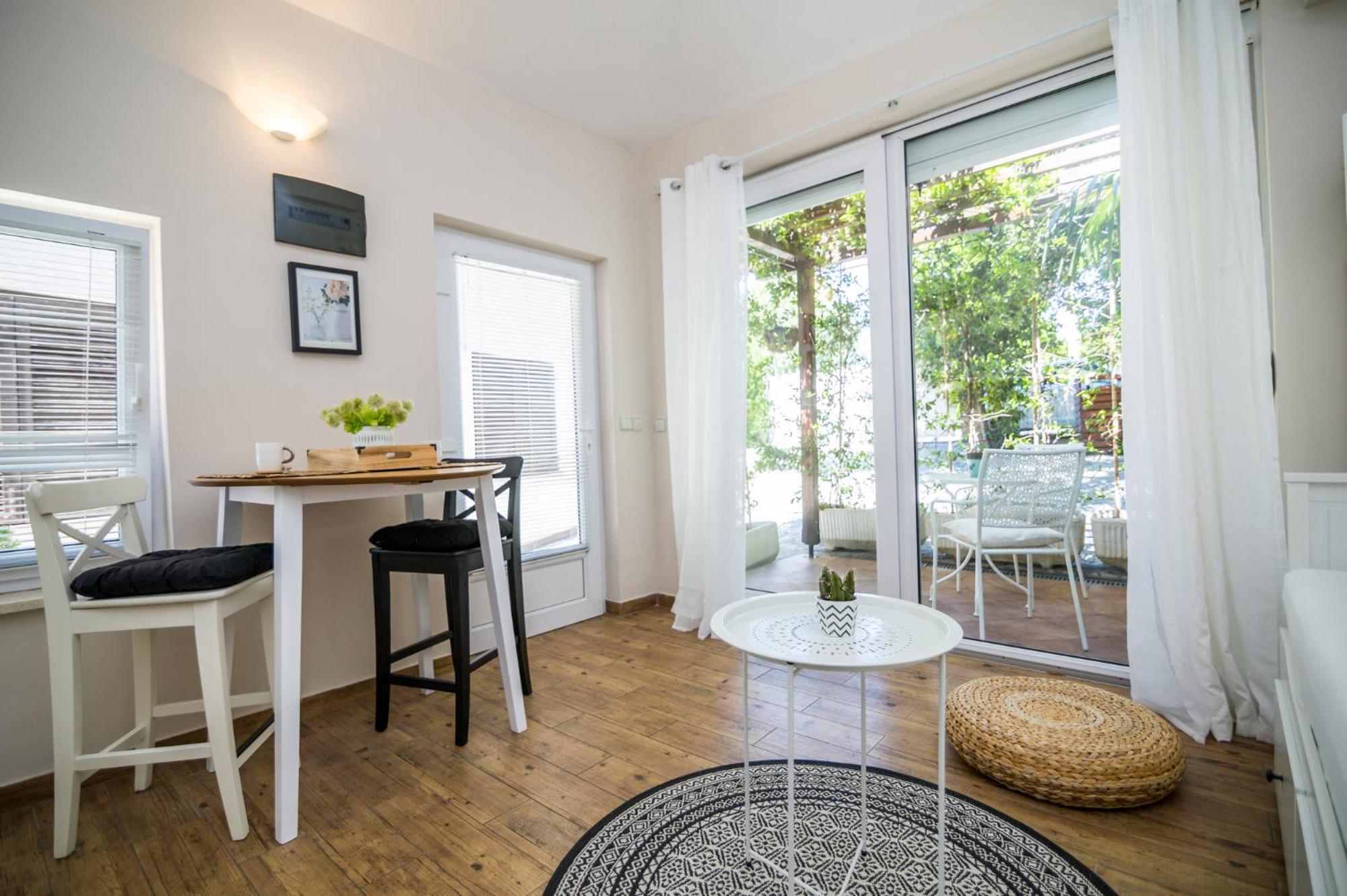 Studio with Terrace