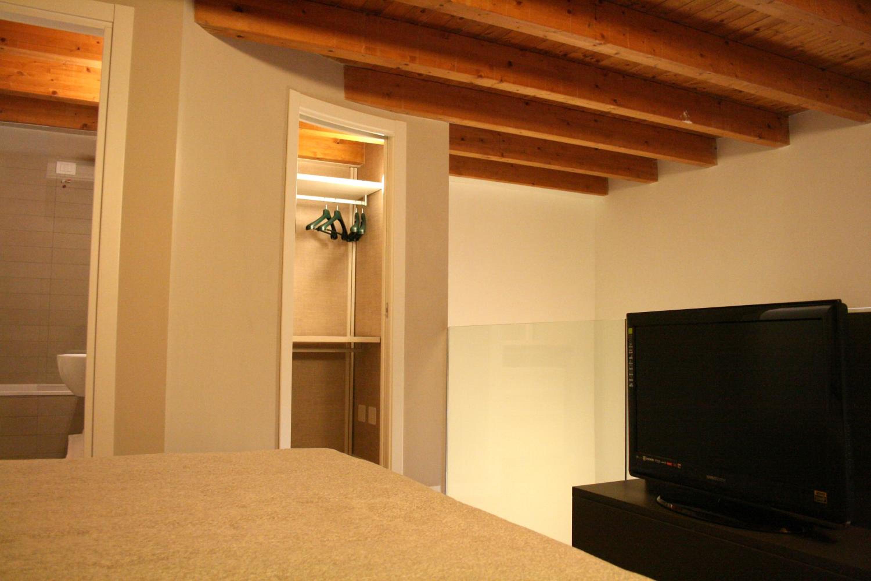 Junior Suite with Sea View - Photo 8