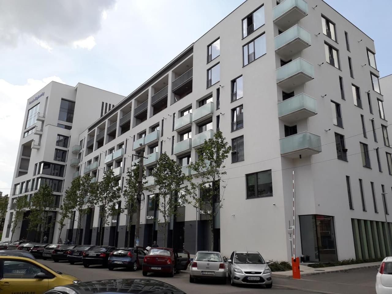 Apartment with Balcony photo 2