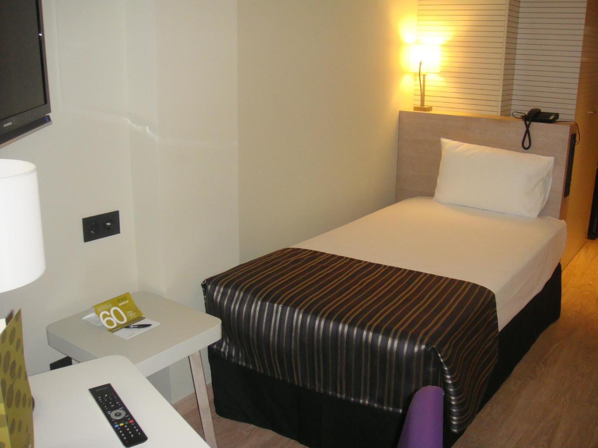 Single Room thumbnail 5