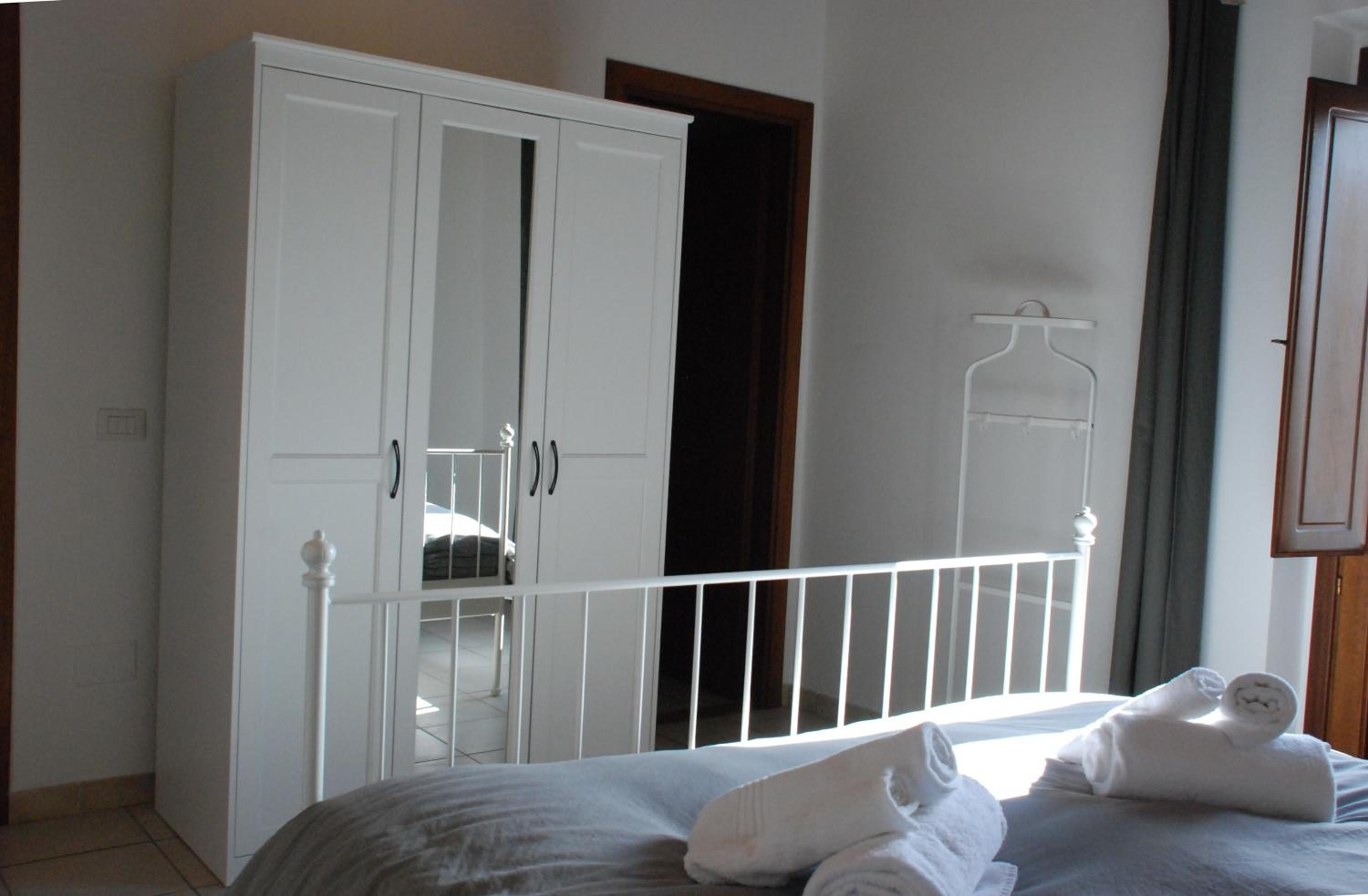 Economy Double Room - Photo 6
