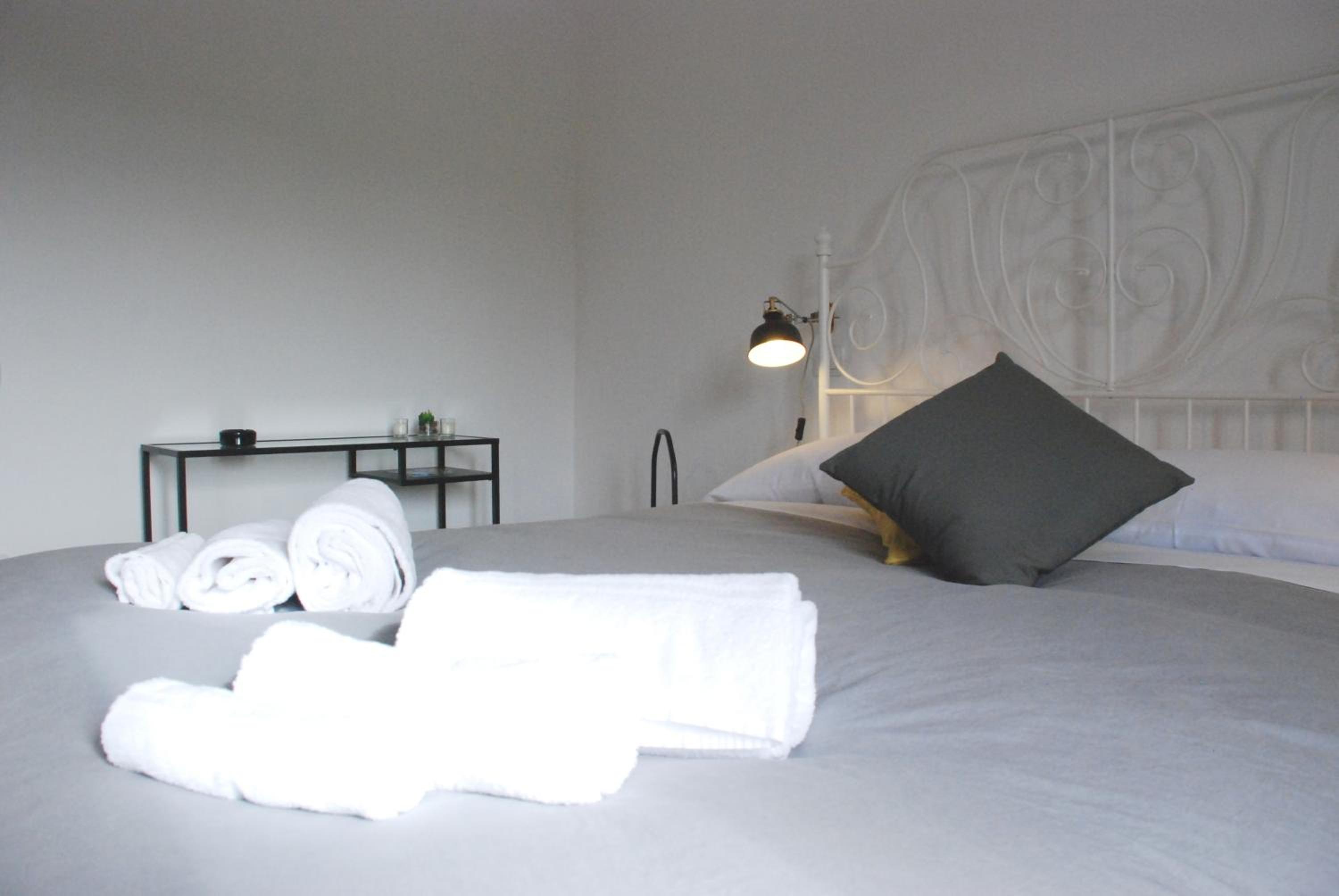 Economy Double Room - Photo 5