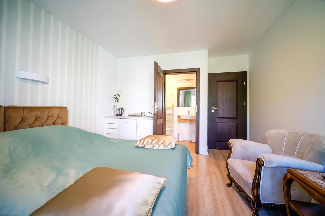 Double Room with Balcony photo 3