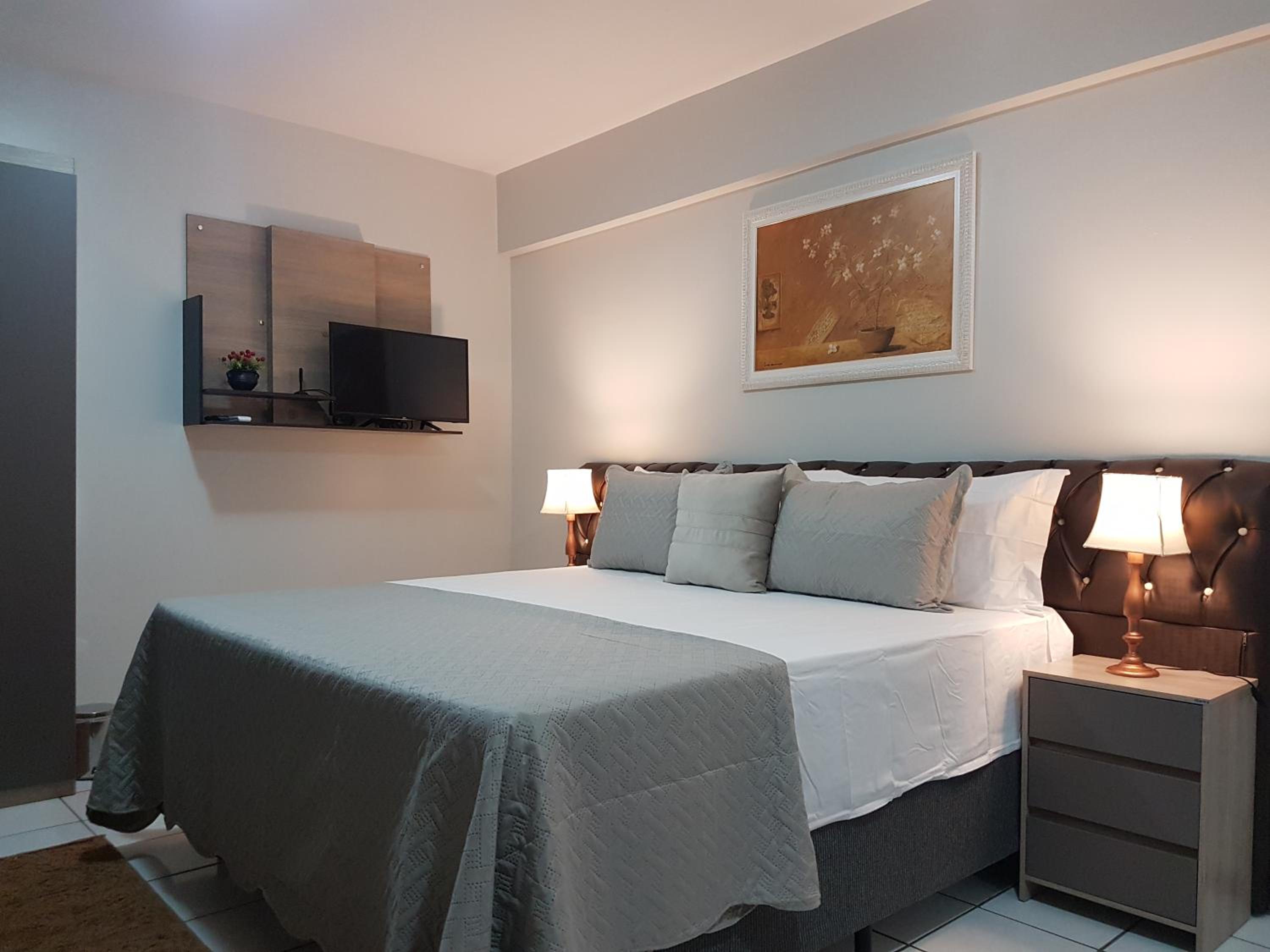 Deluxe King Suite - Photo 1