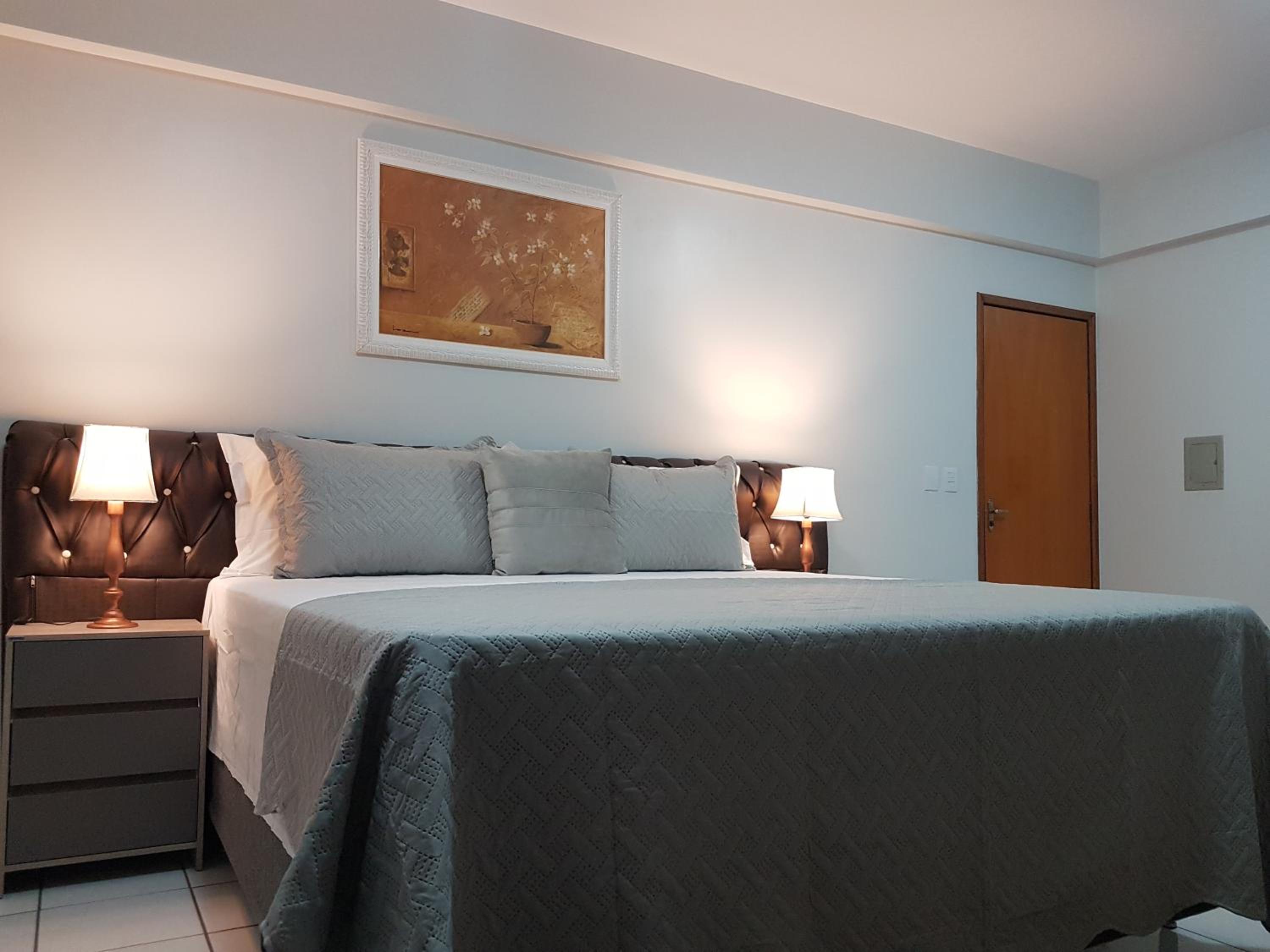 Deluxe King Suite - Photo 5