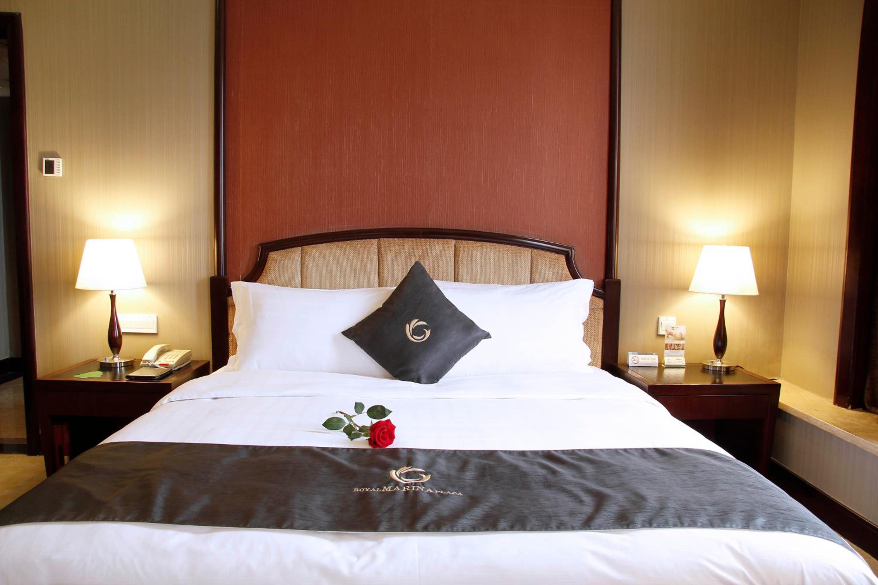 Elite Queen Room