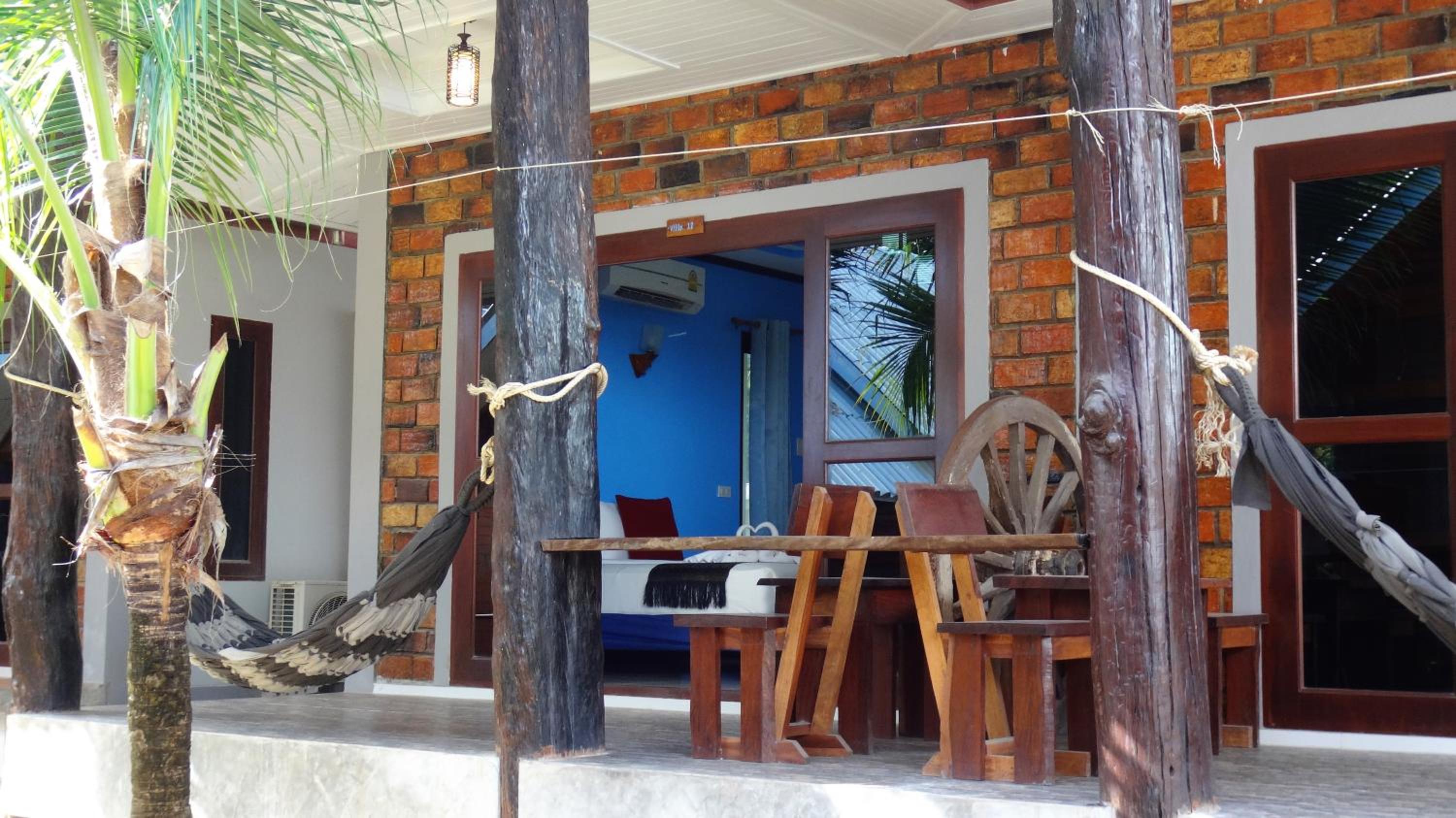 Family Bungalow - Photo 7