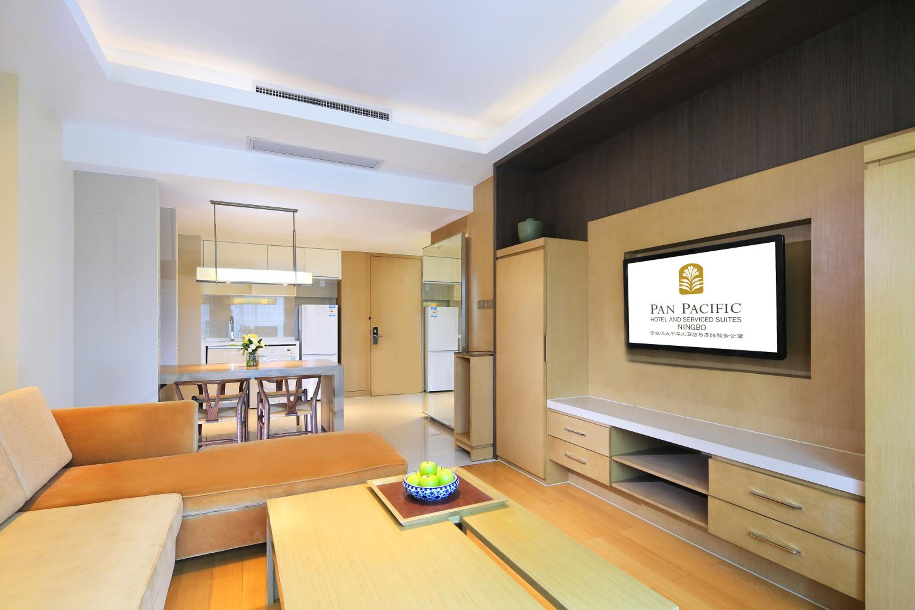 One-Bedroom Deluxe Suite(Reserve at least one week in advance to enjoy two complimentary daily laundry services and a discount voucher for Madr 99 restaurant) photo 1