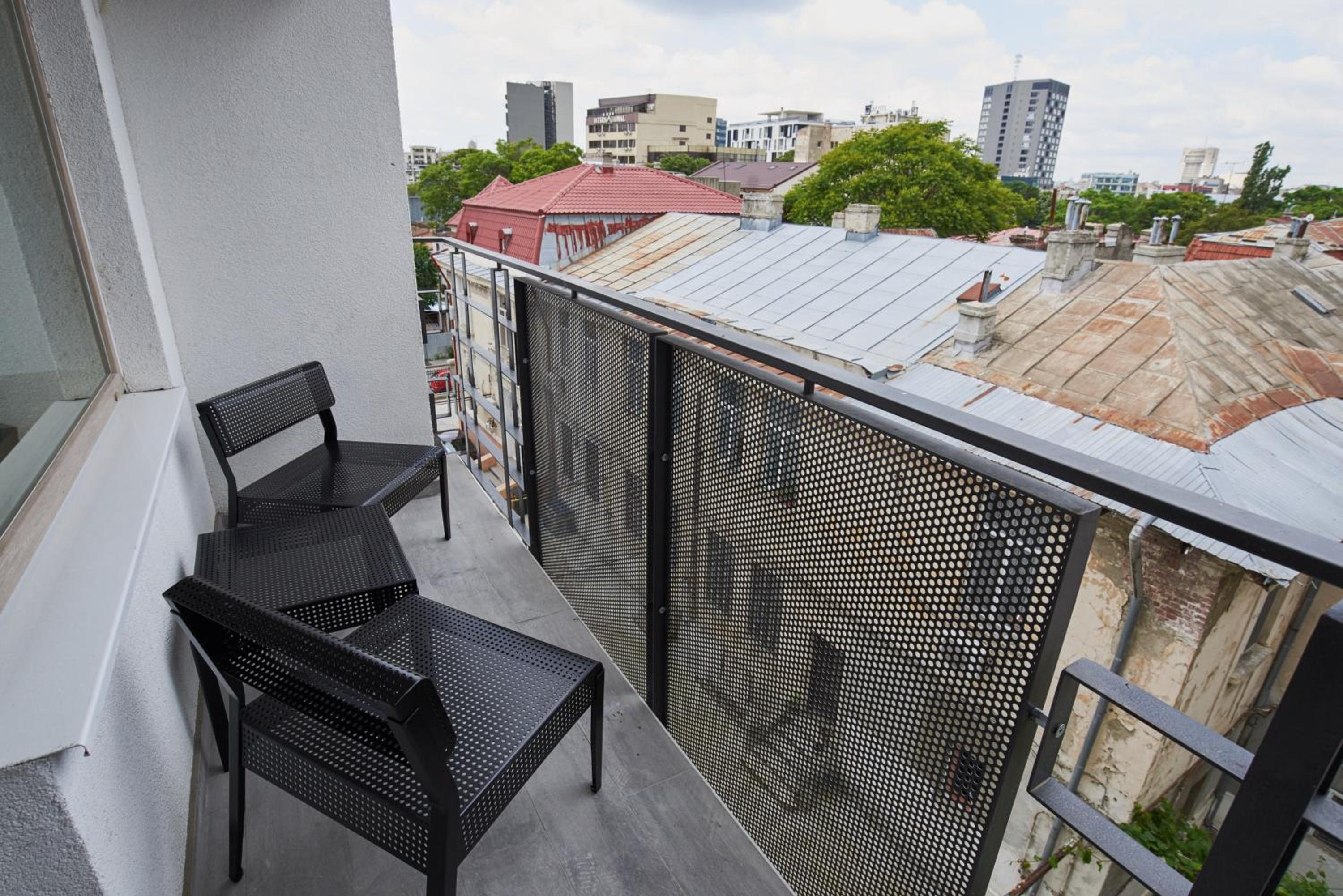 One-Bedroom Apartment - Photo 10