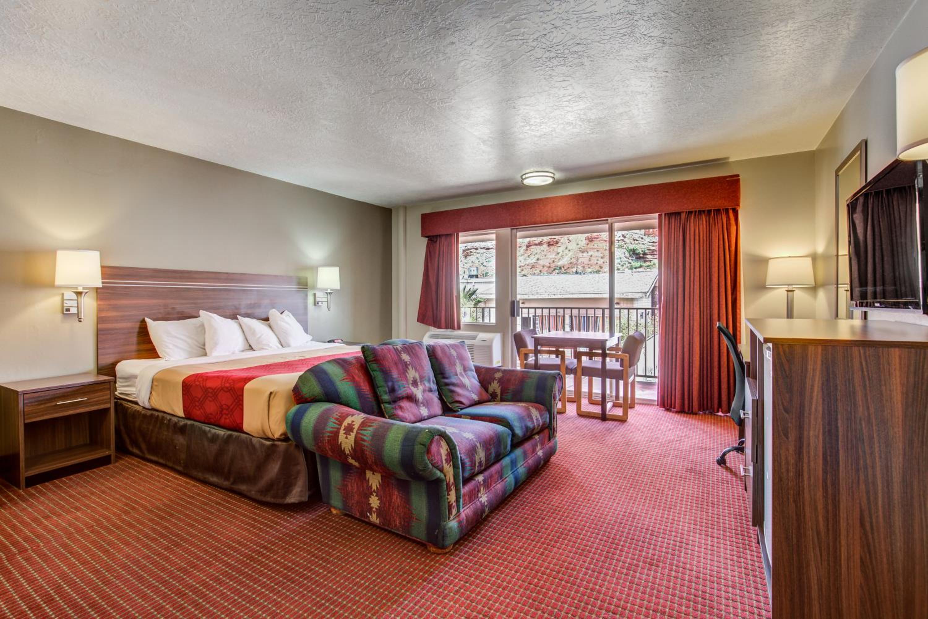 King Mini Suite - Photo 3