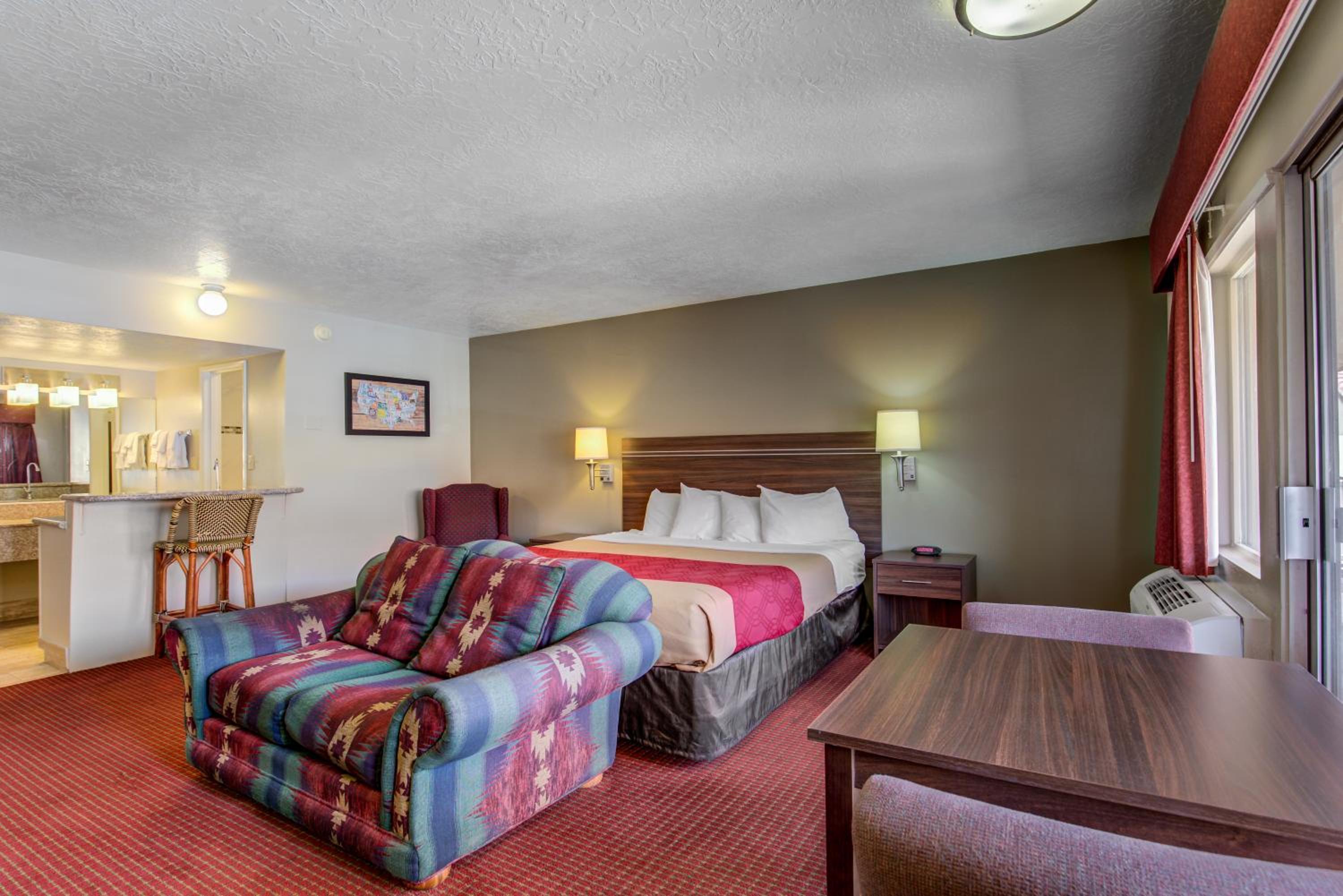 King Mini Suite - Photo 6