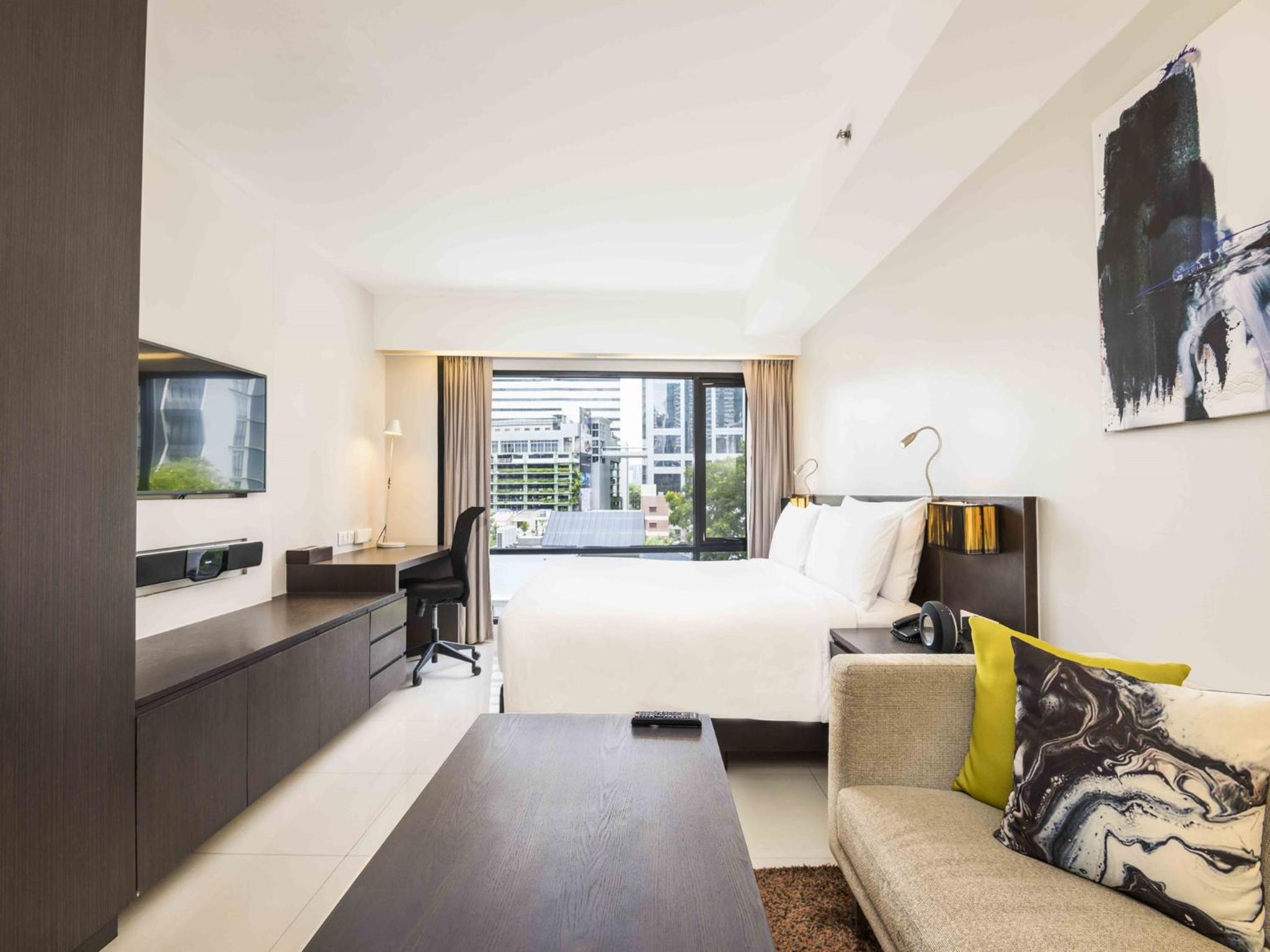 Studio Superior King Room