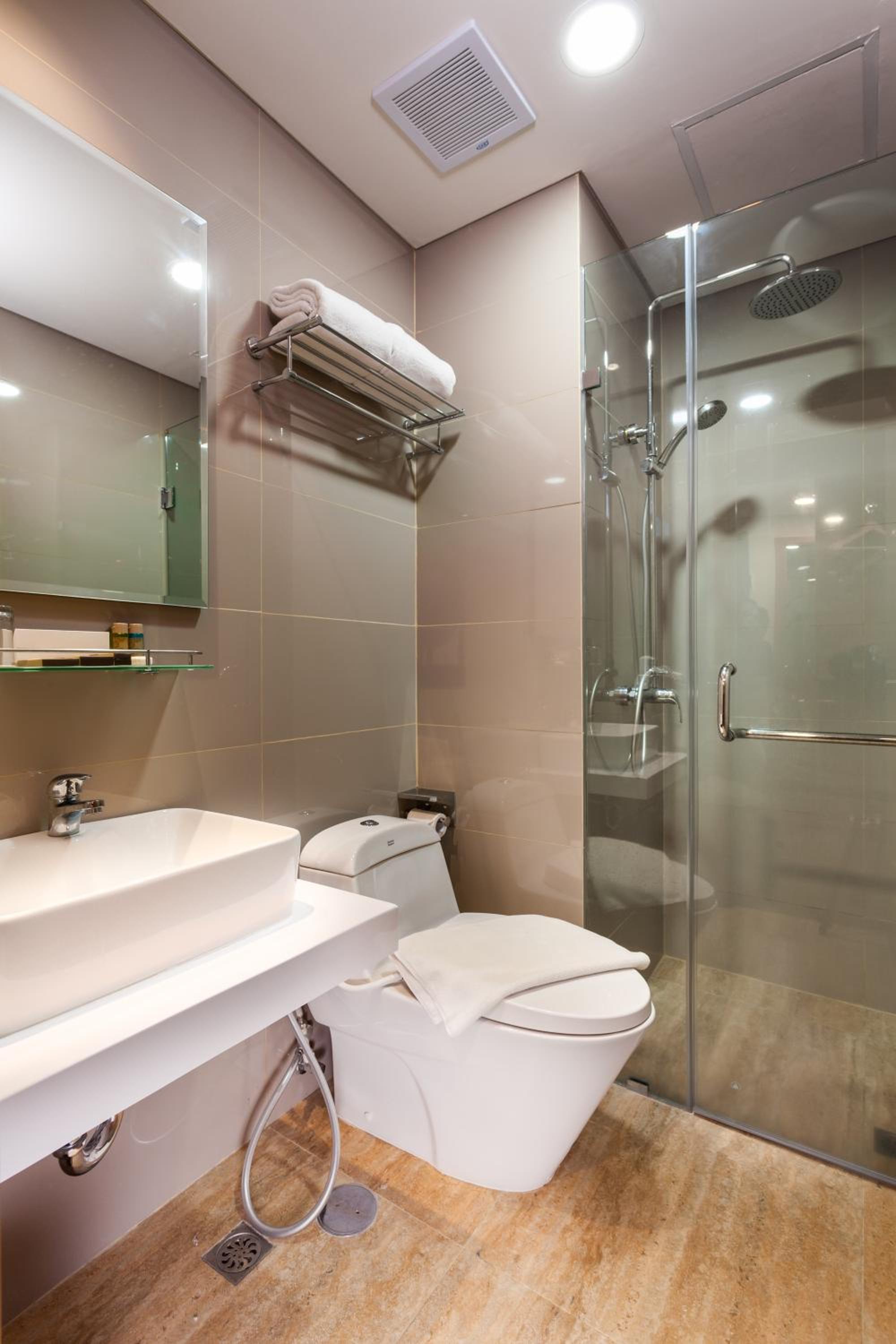 Deluxe Twin Room - Photo 3
