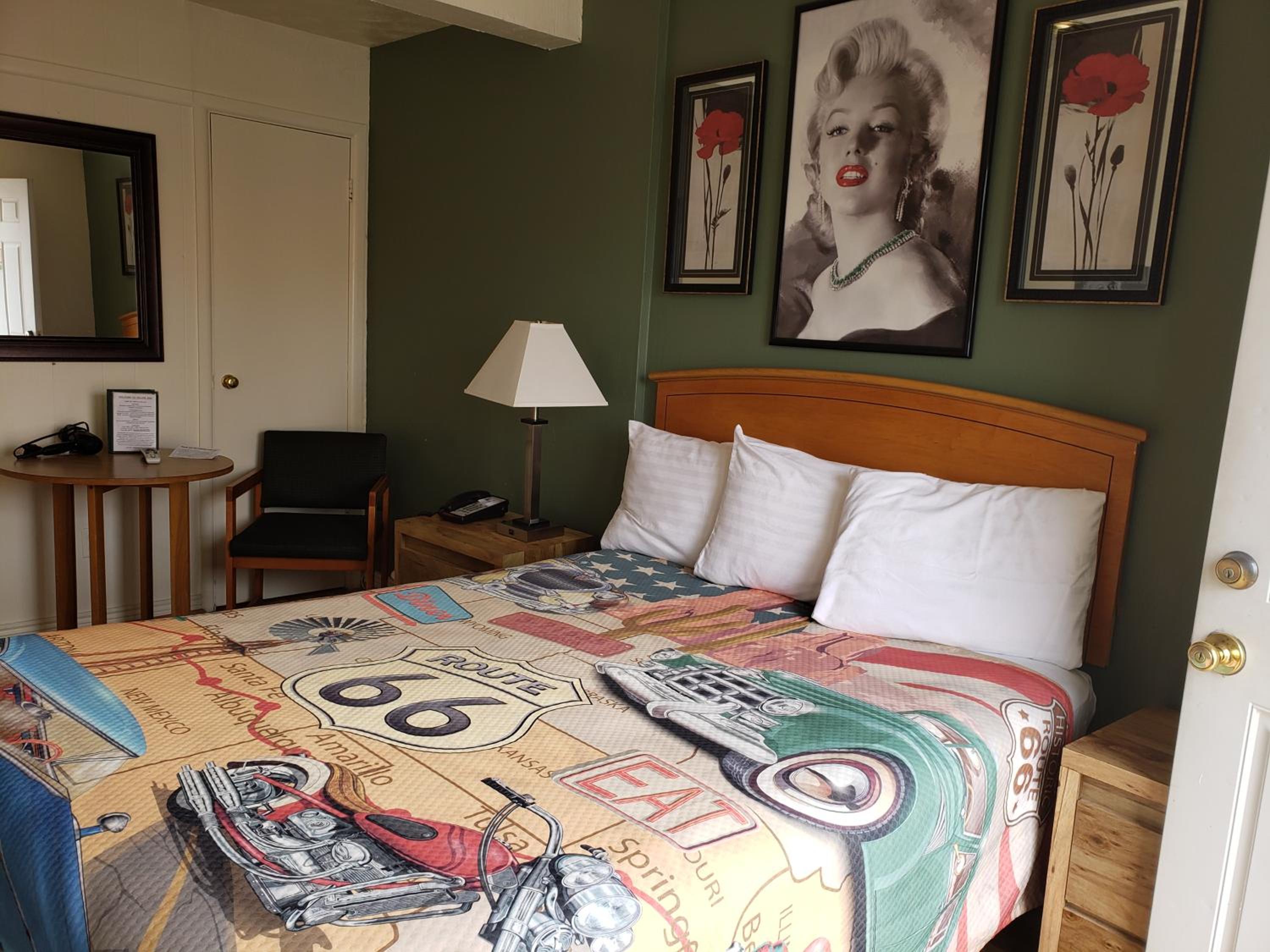 Queen Room photo 3
