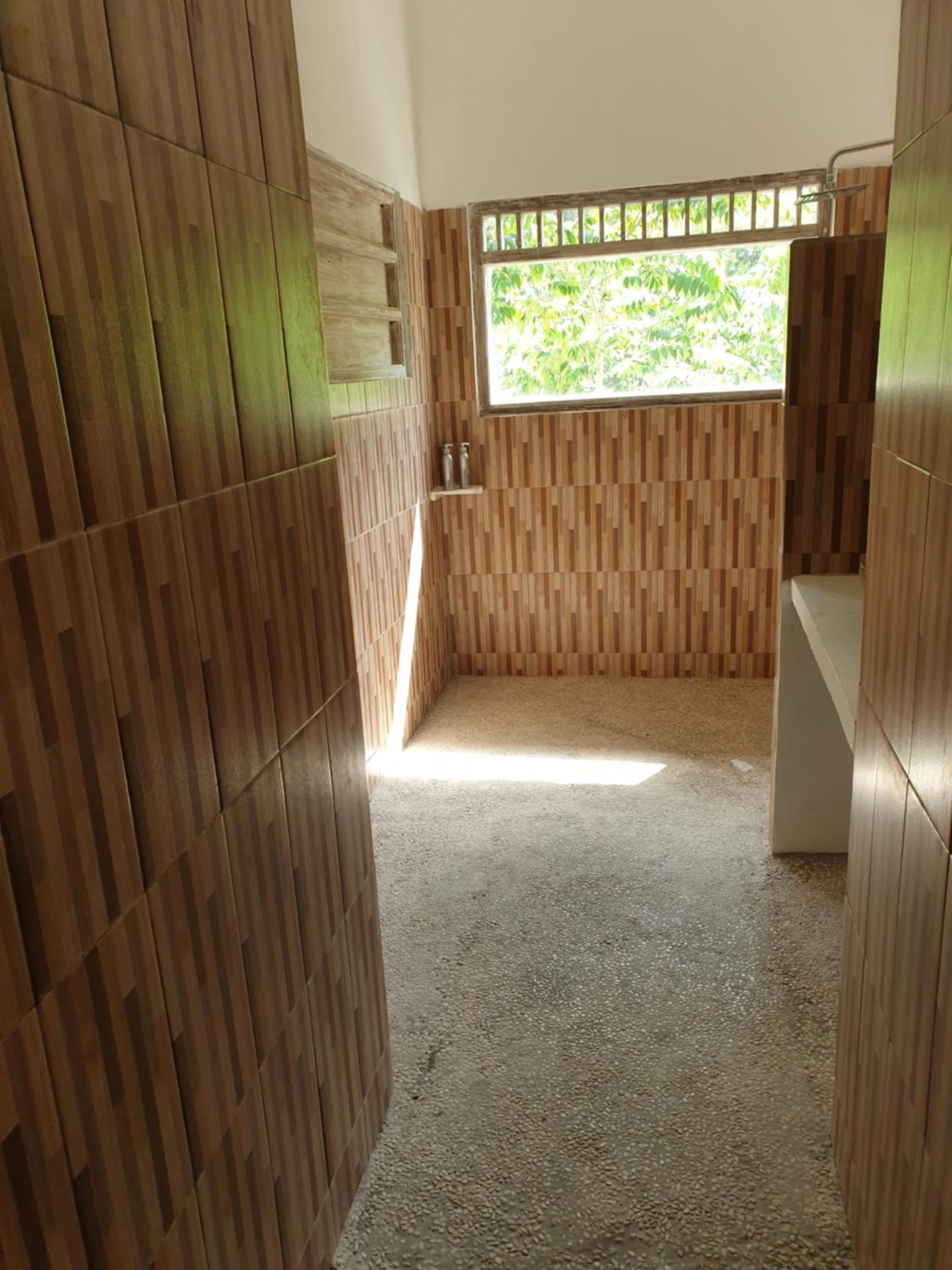 Deluxe Room - Photo 12