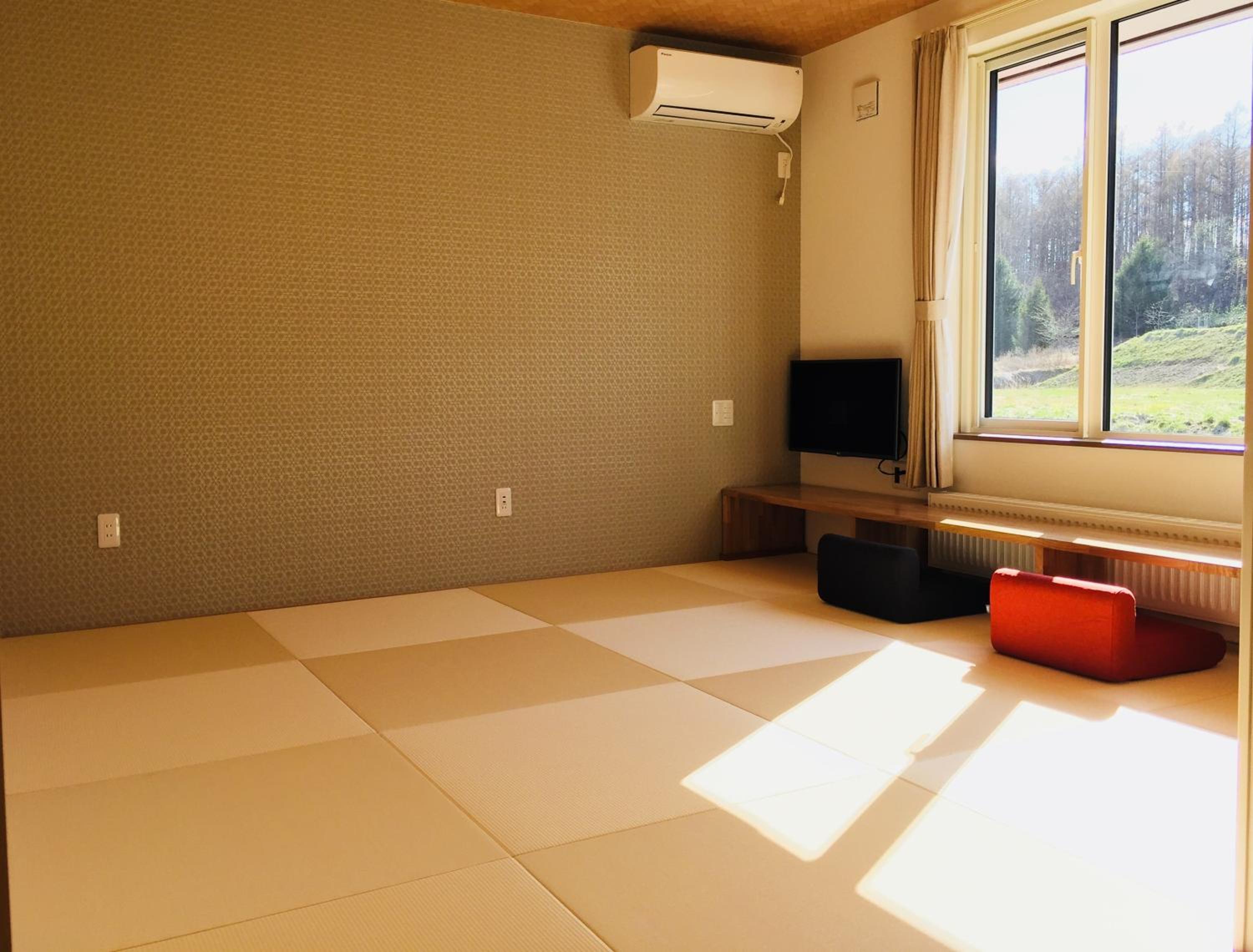 Japanese-Style Room with Shower(No Housekeeping) - Photo 8