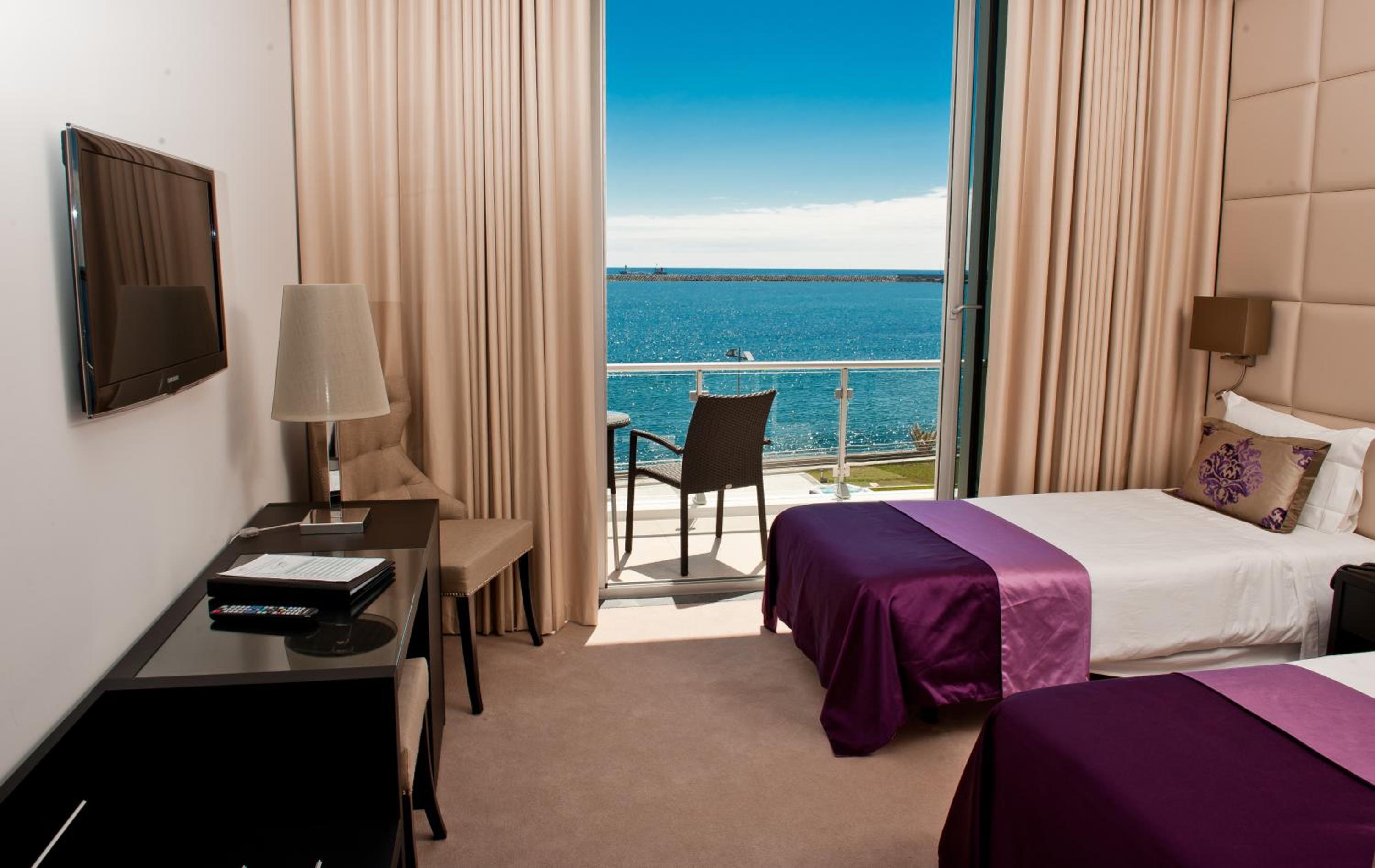Junior Suite with Sea View - Photo 3
