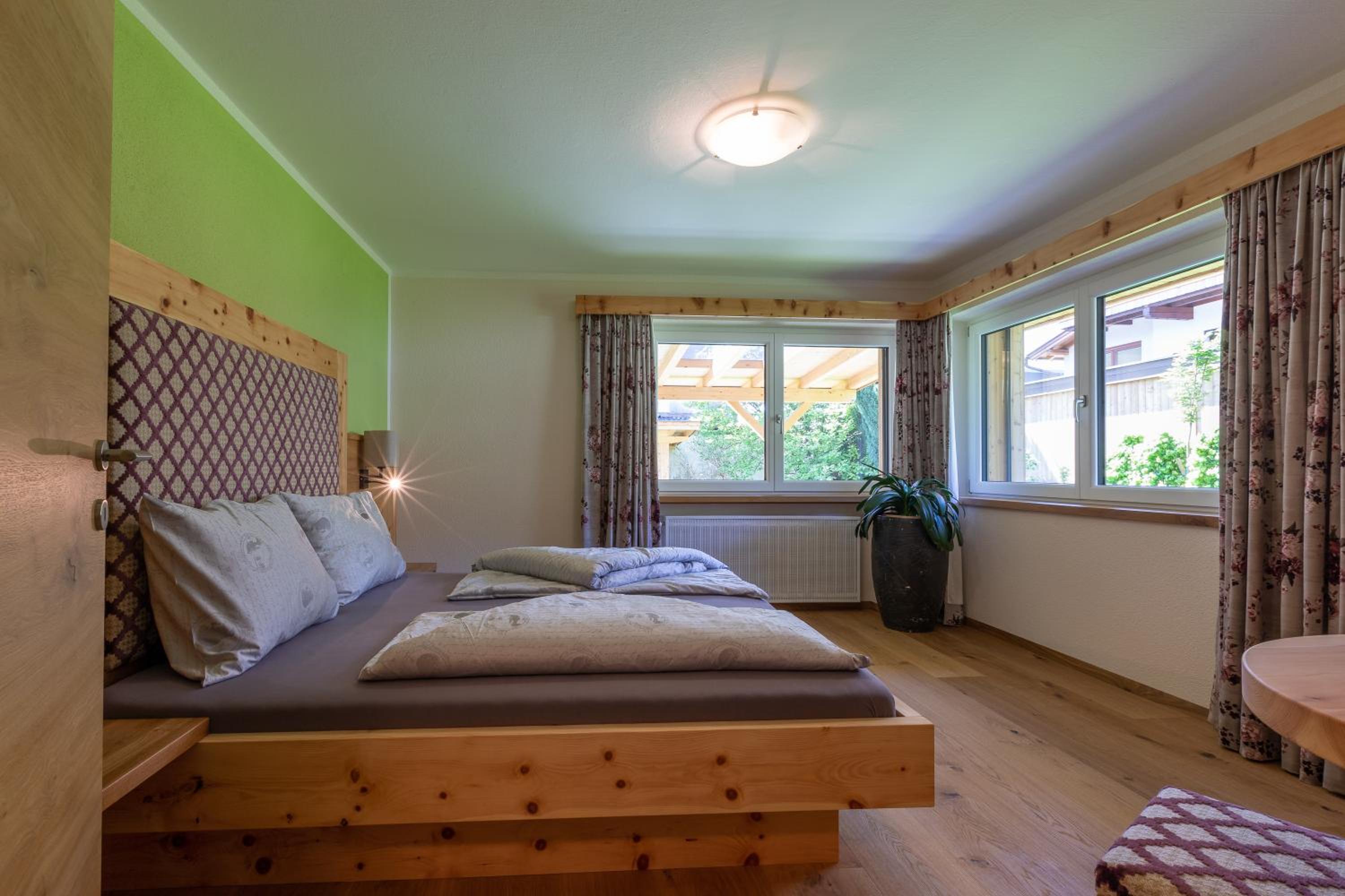 Villa - Photo 1