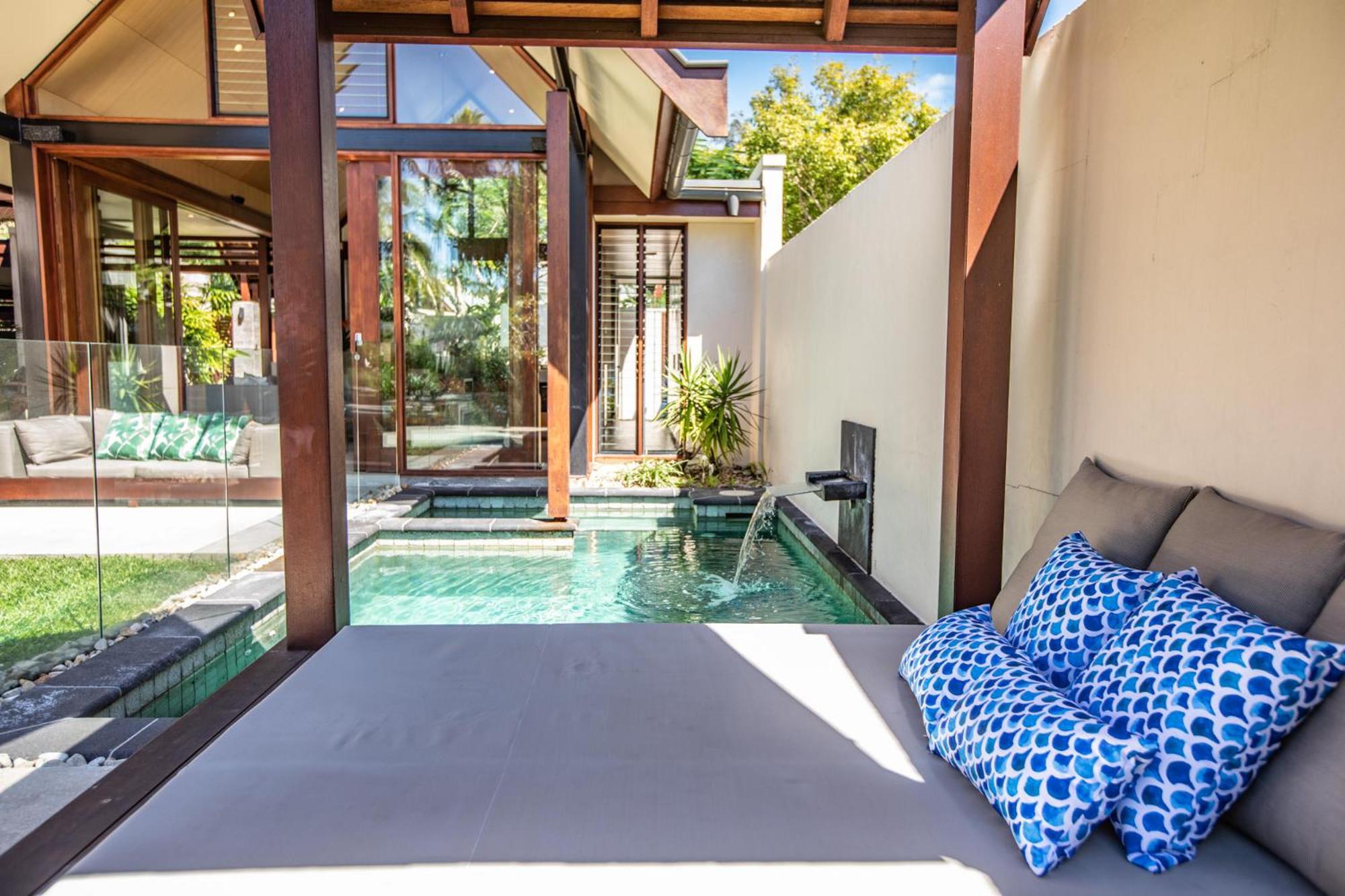 Master Three Bedroom Grand Villa (Non Smoking) photo 3