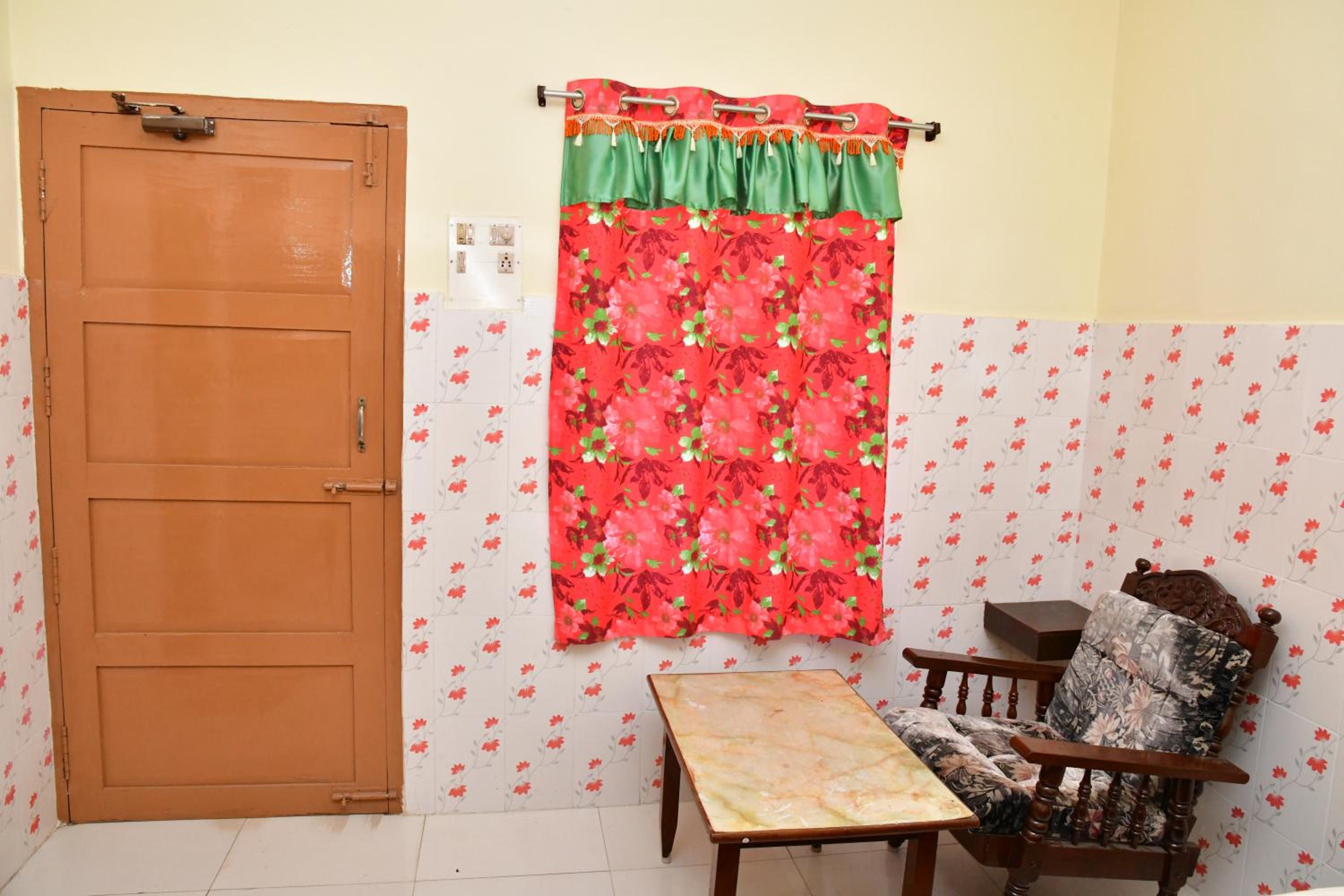 Classic Triple Room - Photo 2